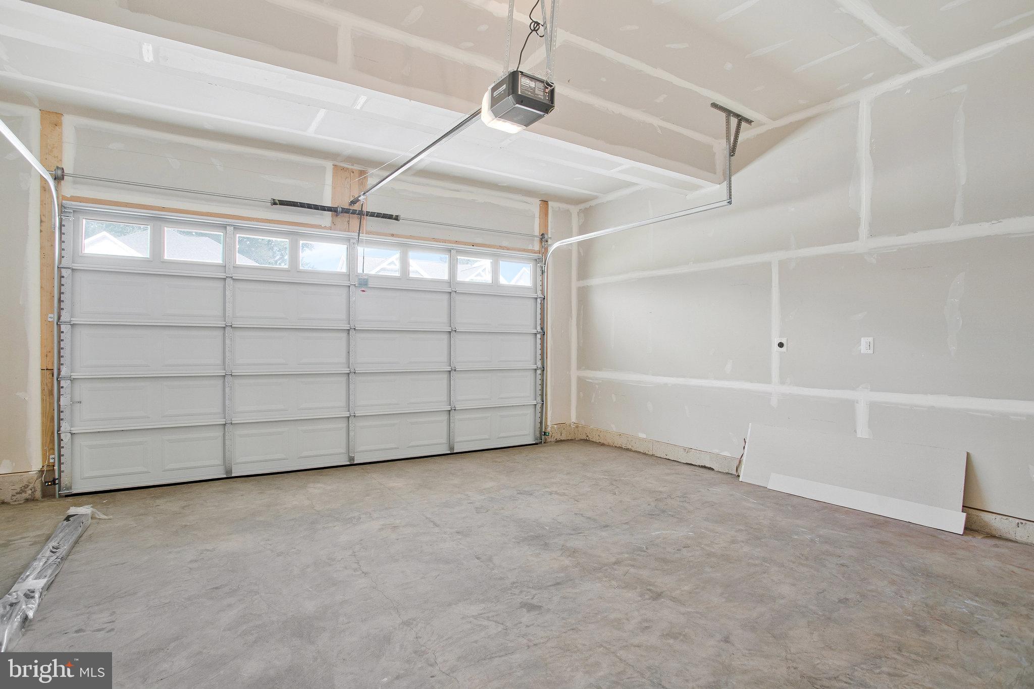 ROBERTS CROSSING - Residential