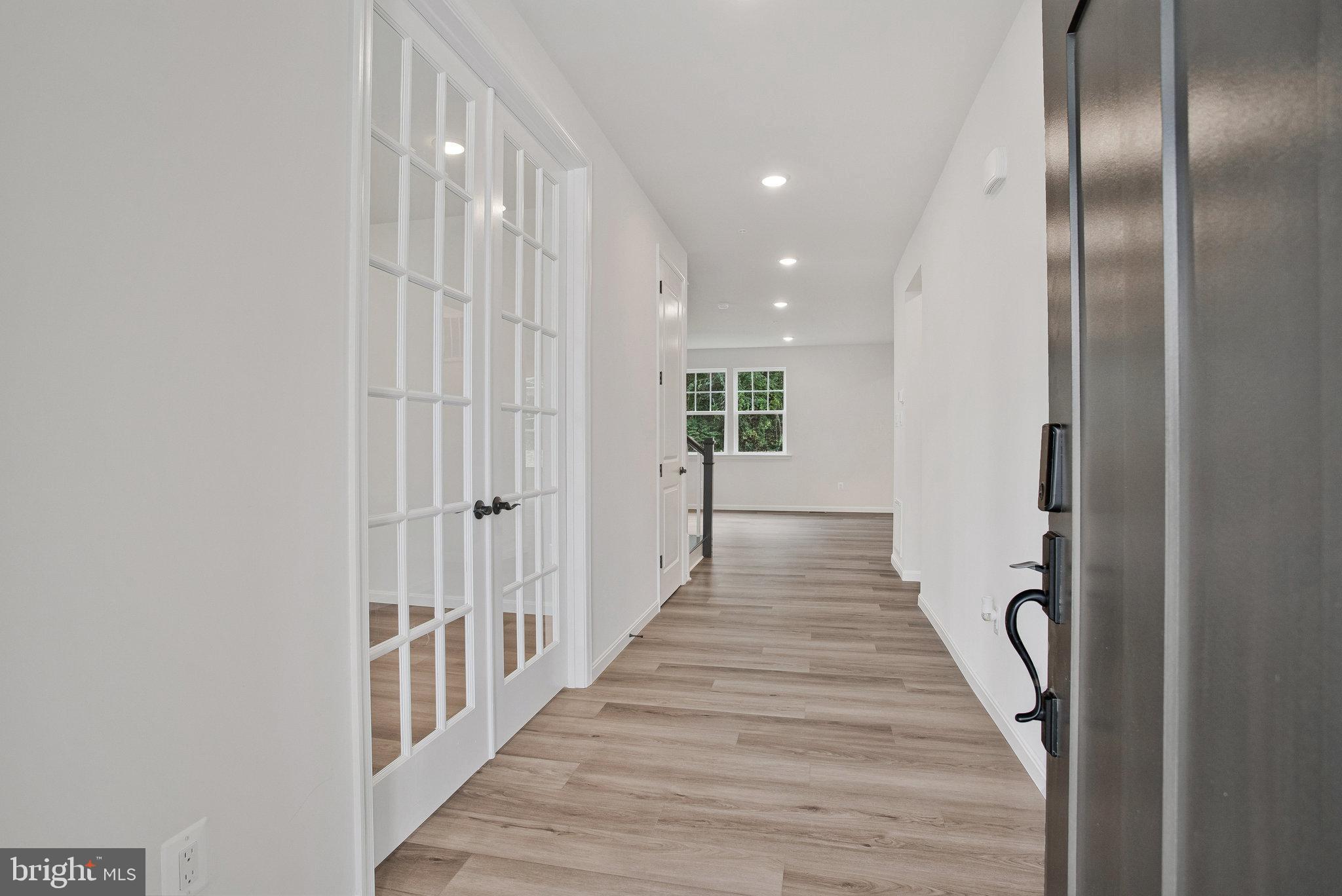 ROBERTS CROSSING - Residential