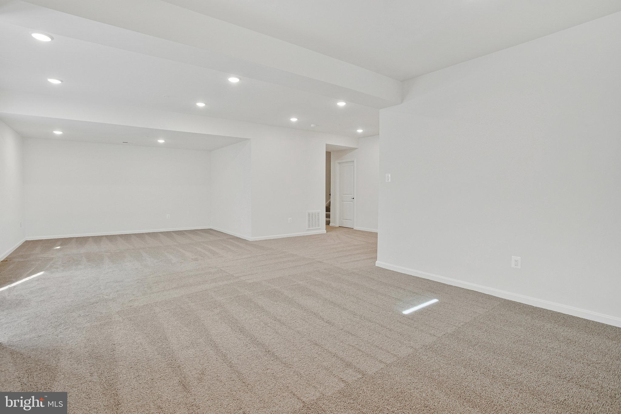 ROBERTS CROSSING - Residential