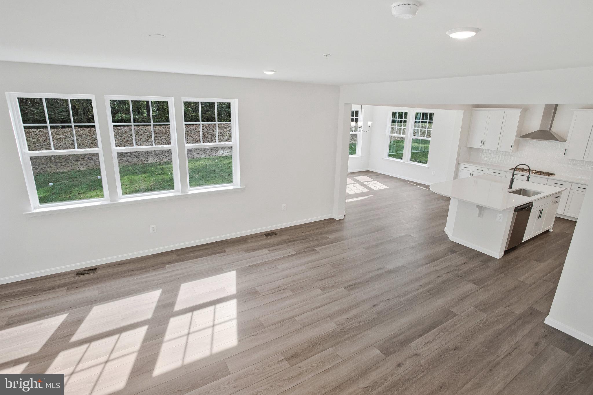 ROBERTS CROSSING - Residential