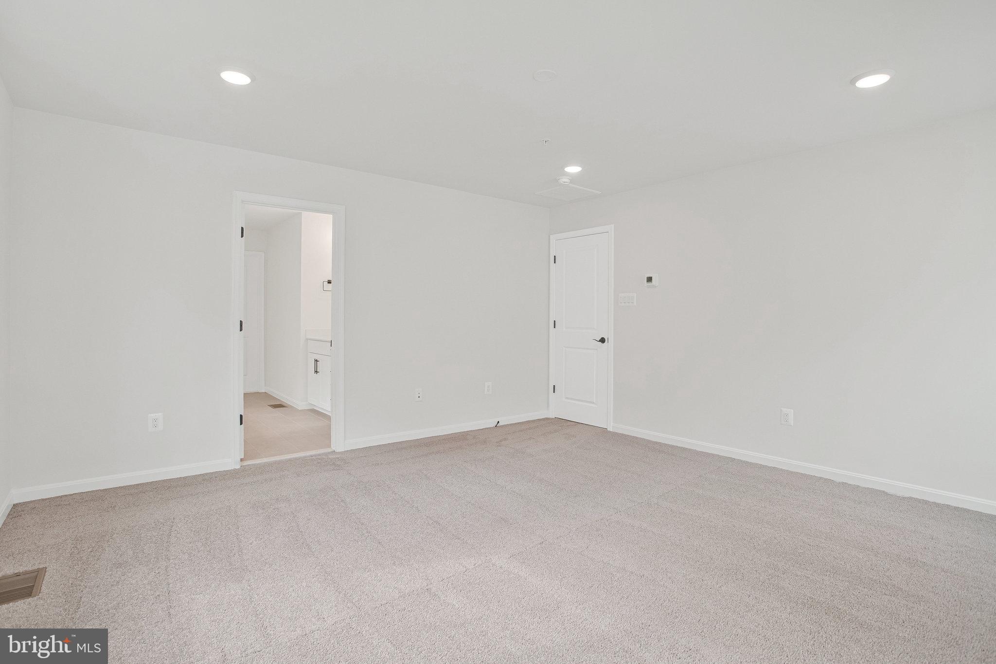 ROBERTS CROSSING - Residential