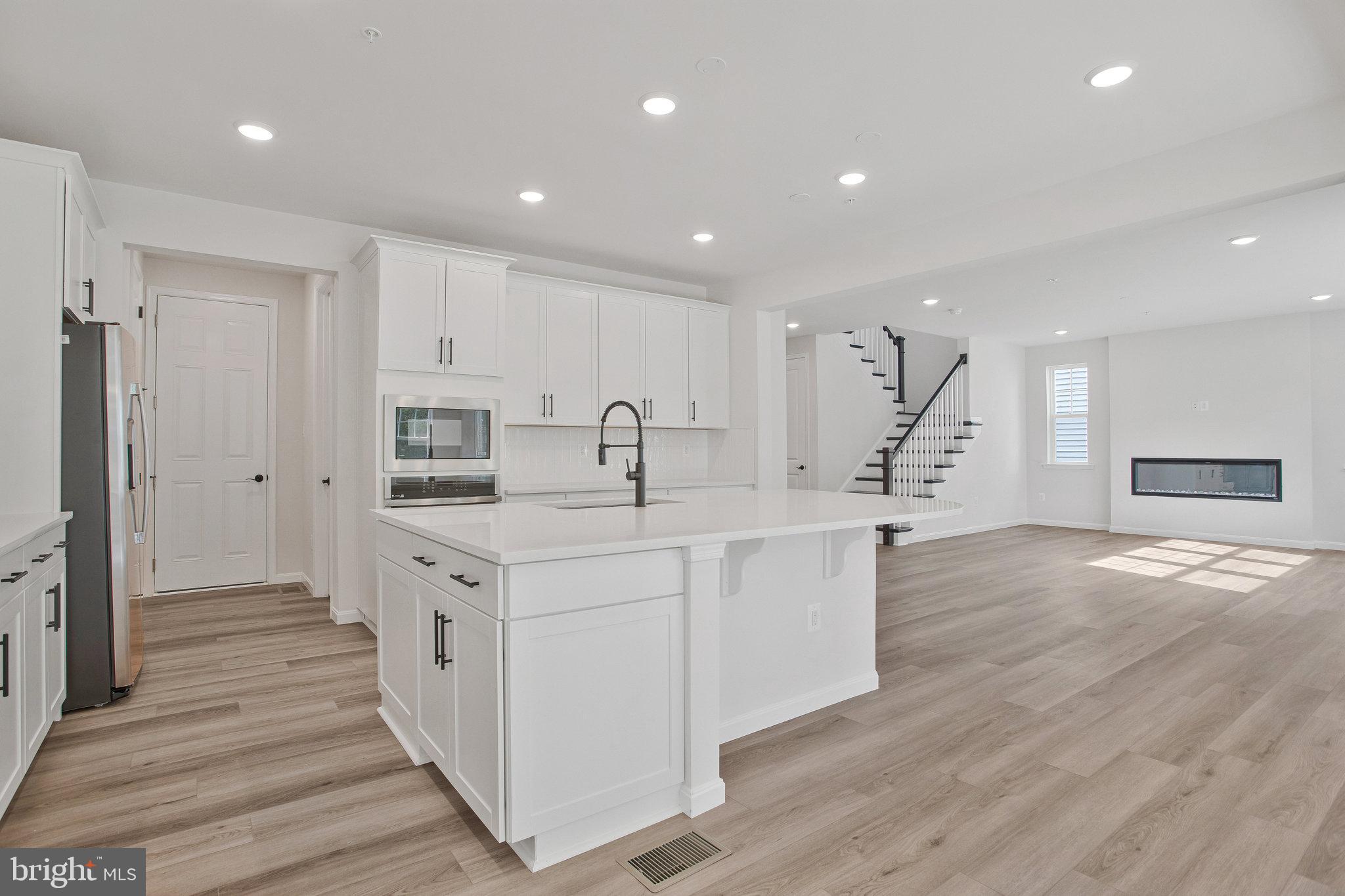 ROBERTS CROSSING - Residential