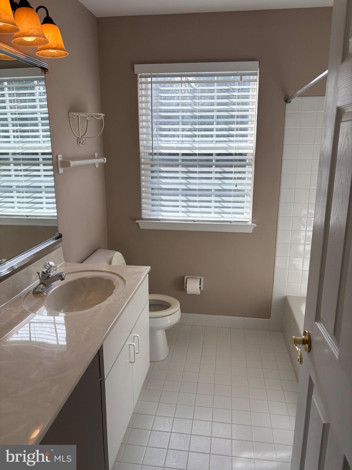 CREEK VIEW ESTS - Residential