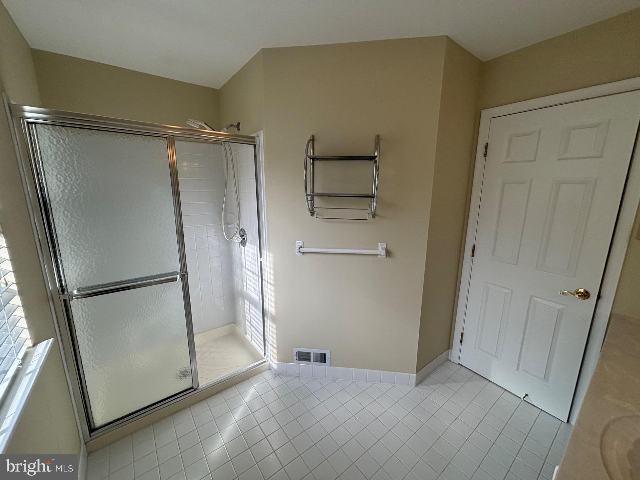 CREEK VIEW ESTS - Residential