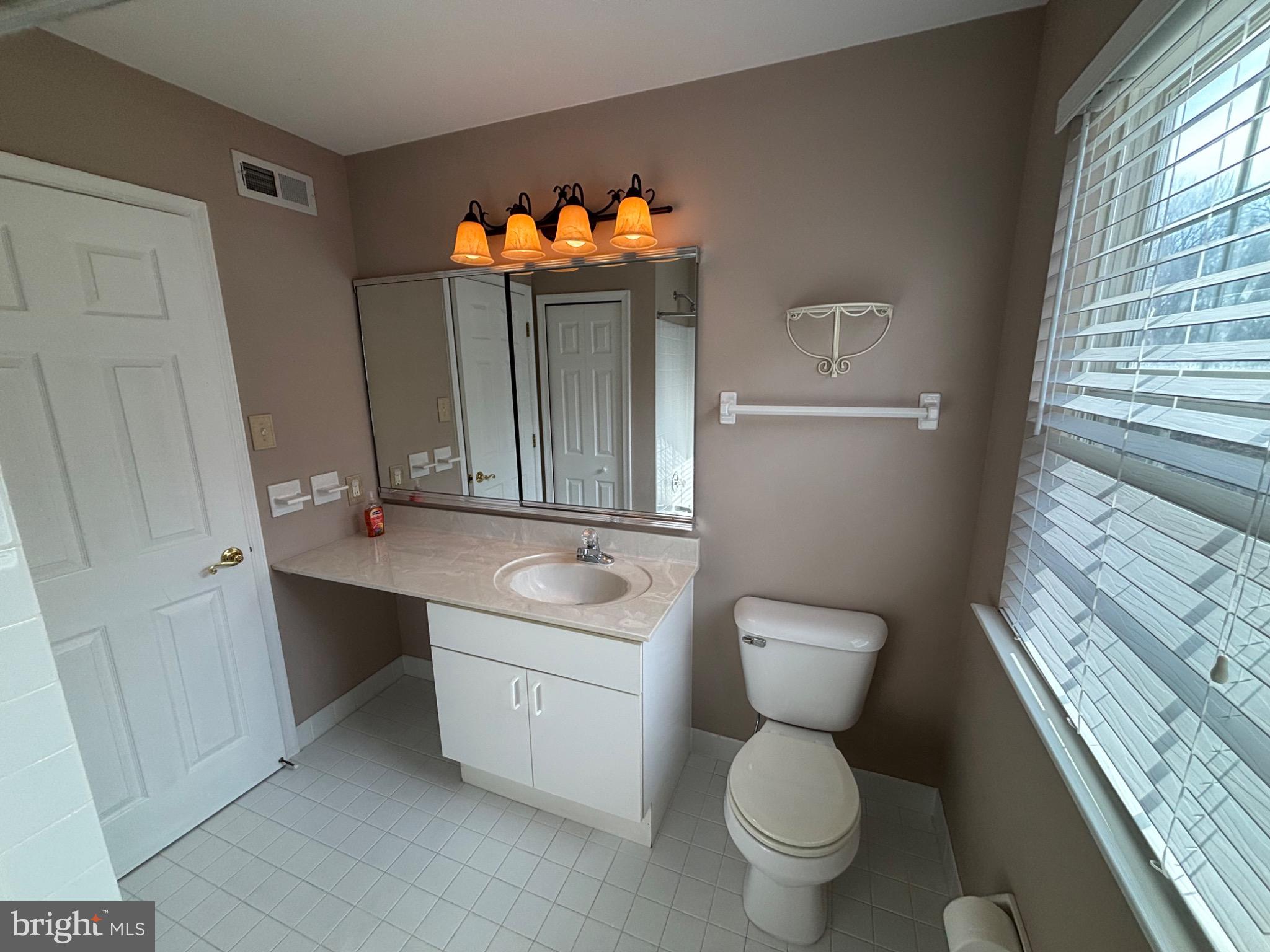 CREEK VIEW ESTS - Residential