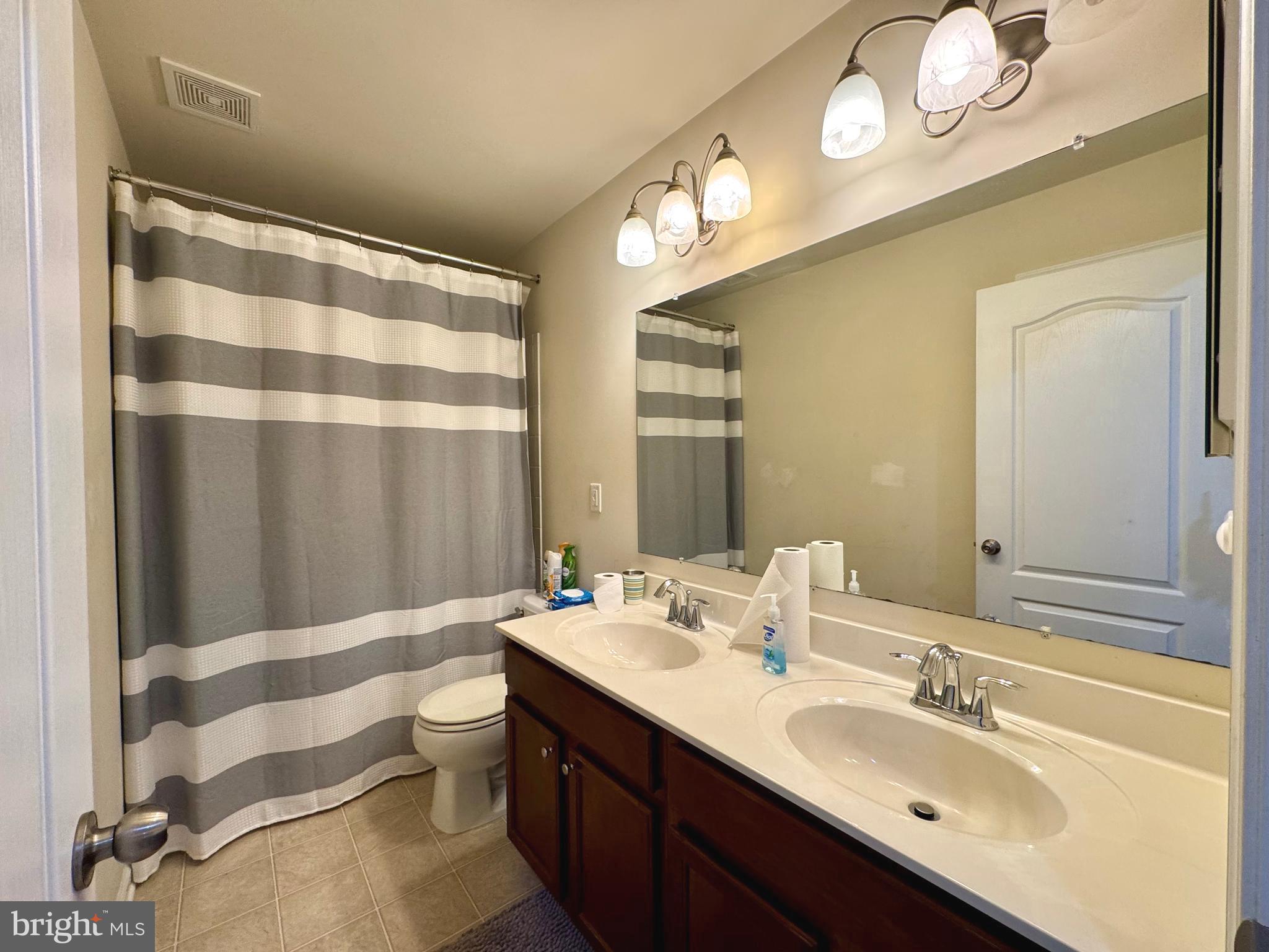 GLENEAGLES AT ST CHARLES - Residential Lease