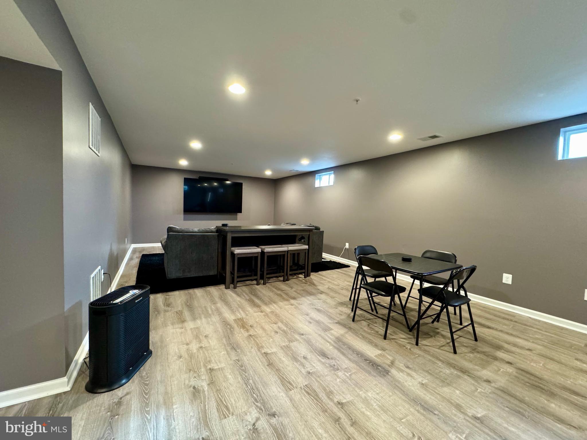 GLENEAGLES AT ST CHARLES - Residential Lease