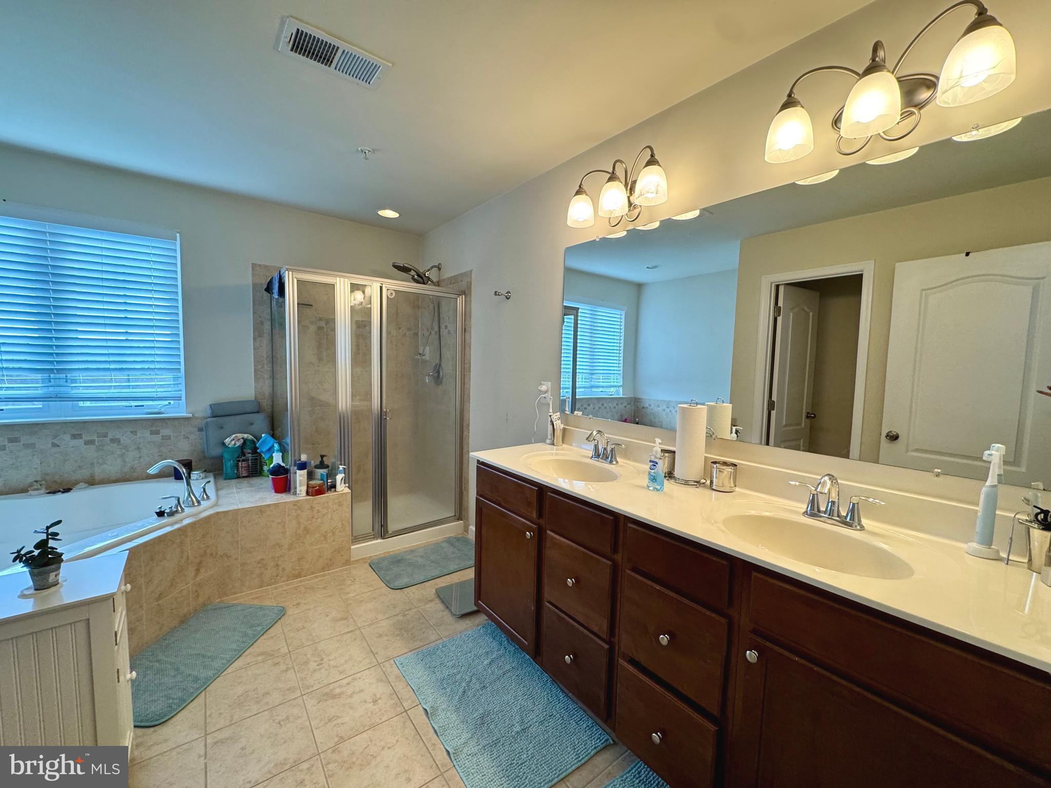 GLENEAGLES AT ST CHARLES - Residential Lease