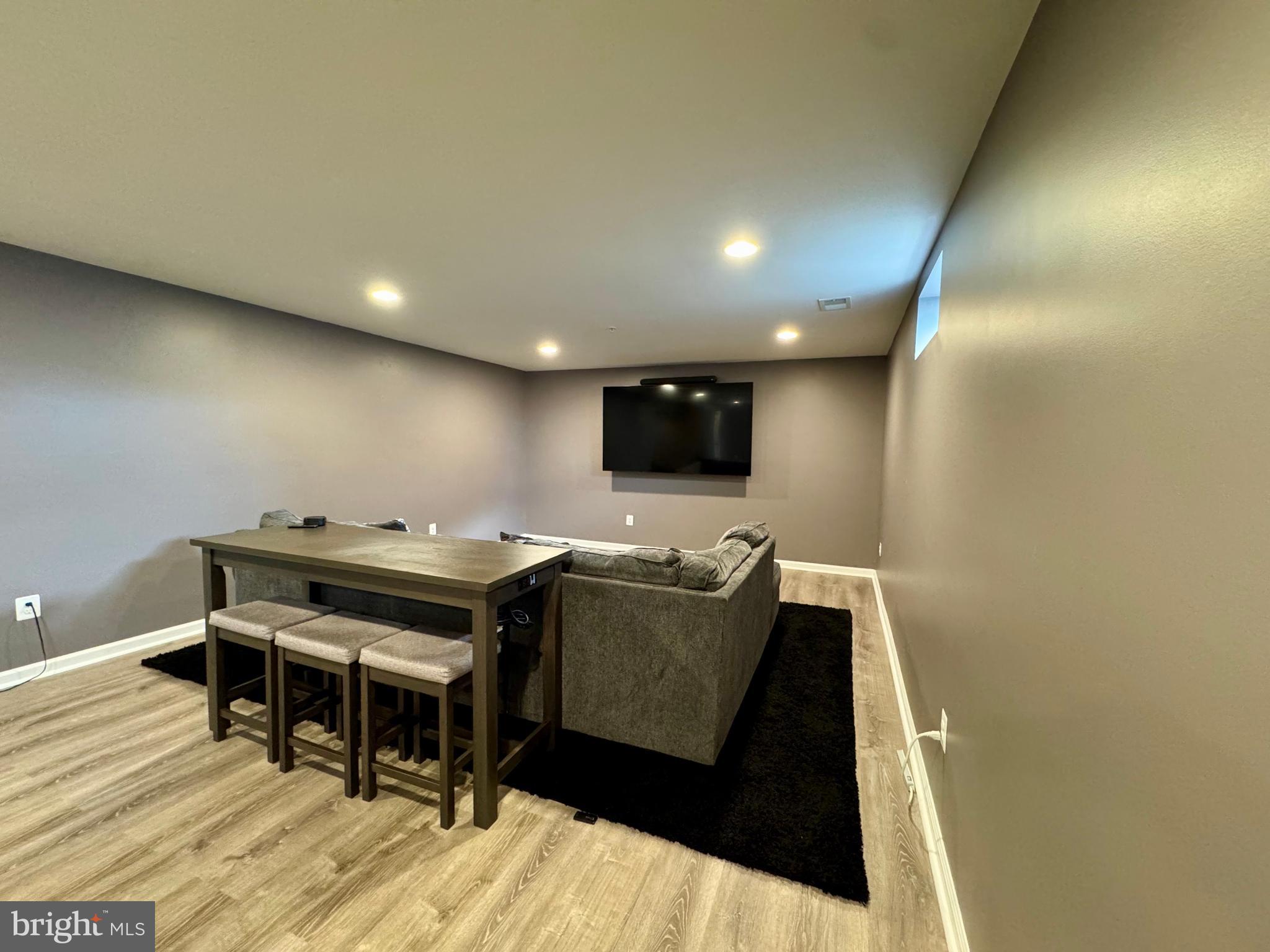 GLENEAGLES AT ST CHARLES - Residential Lease