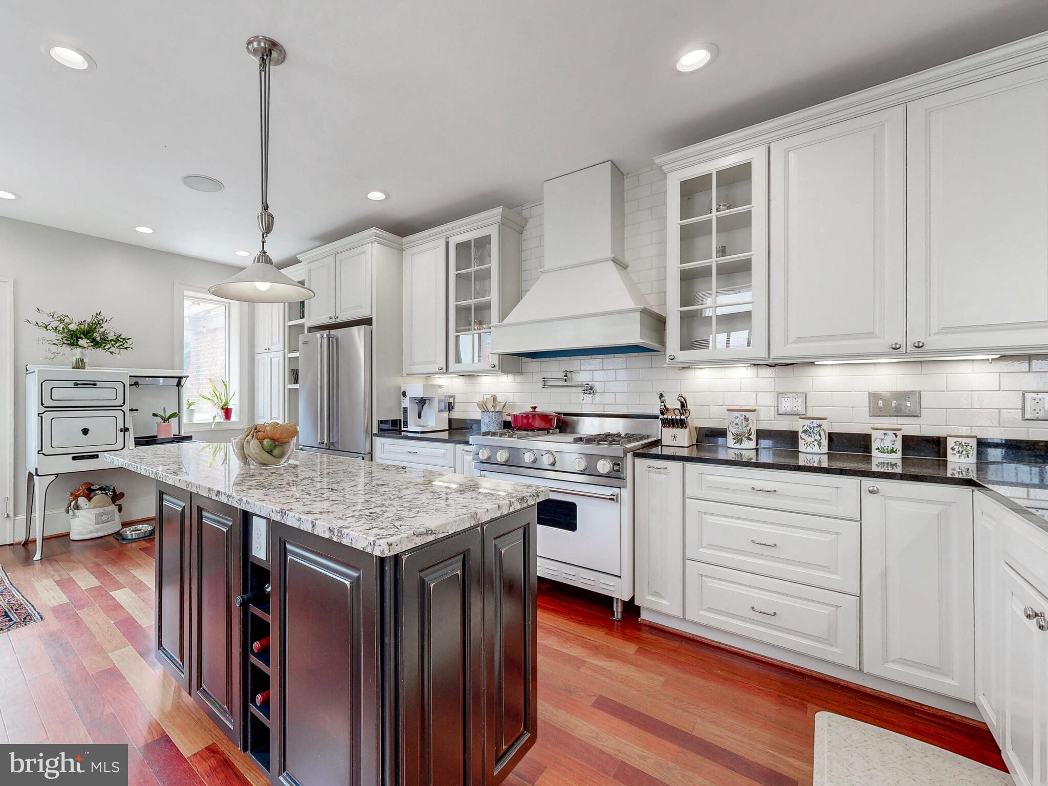 BUTCHERS HILL - Residential