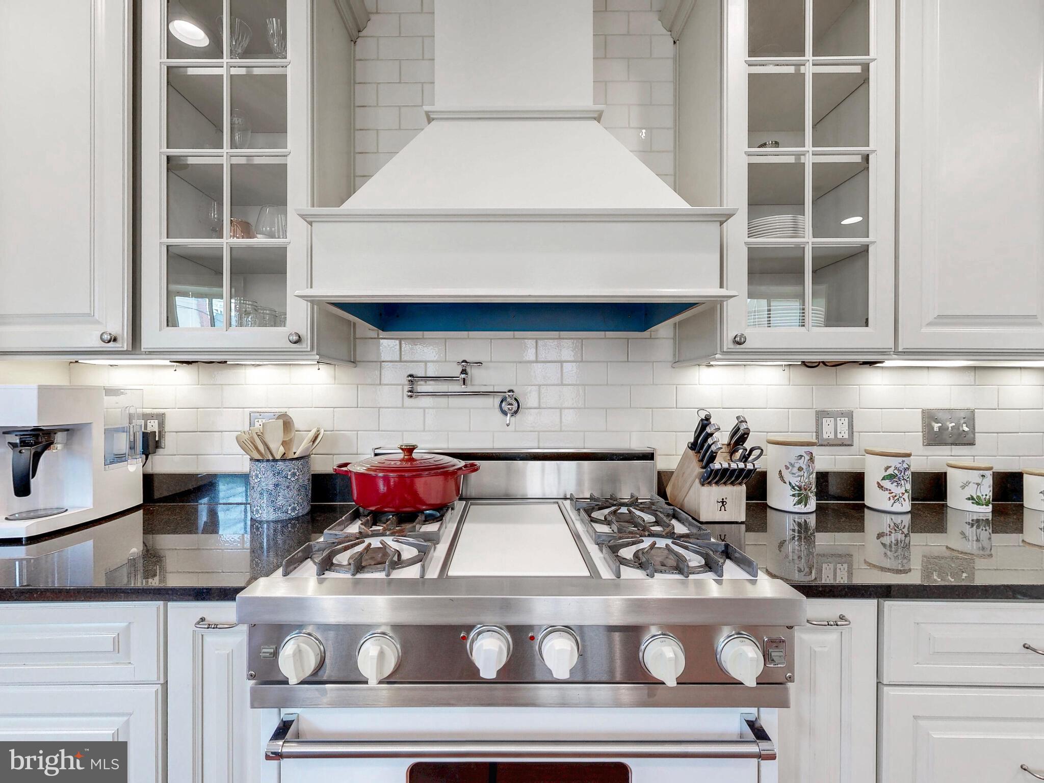 BUTCHERS HILL - Residential