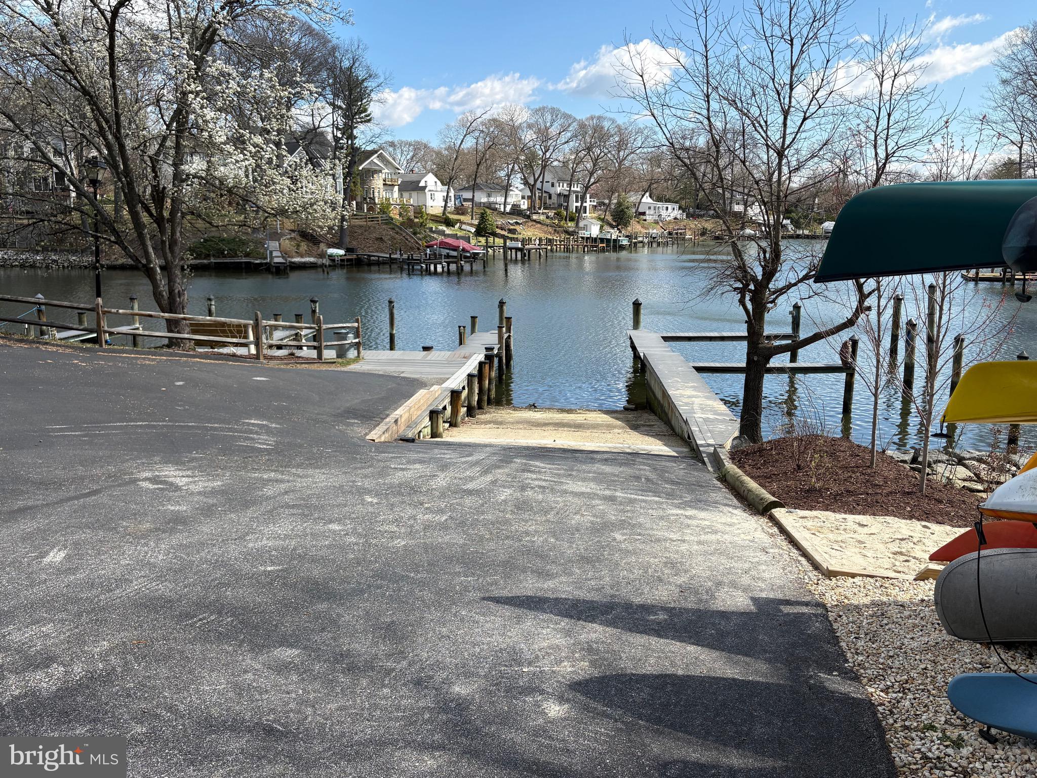 STEWARTS LANDING - Residential