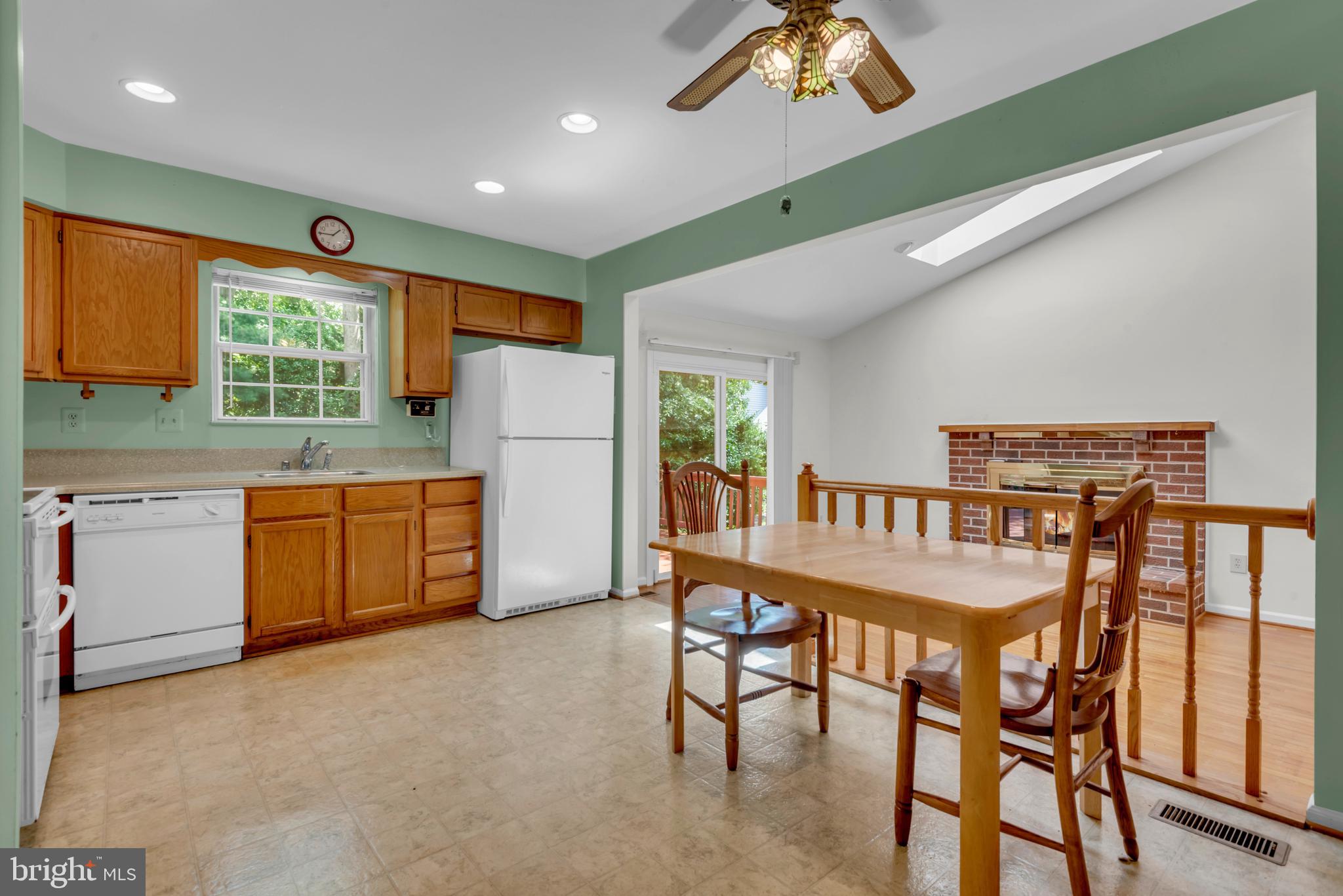 285 SHAKESPEARE DRIVE