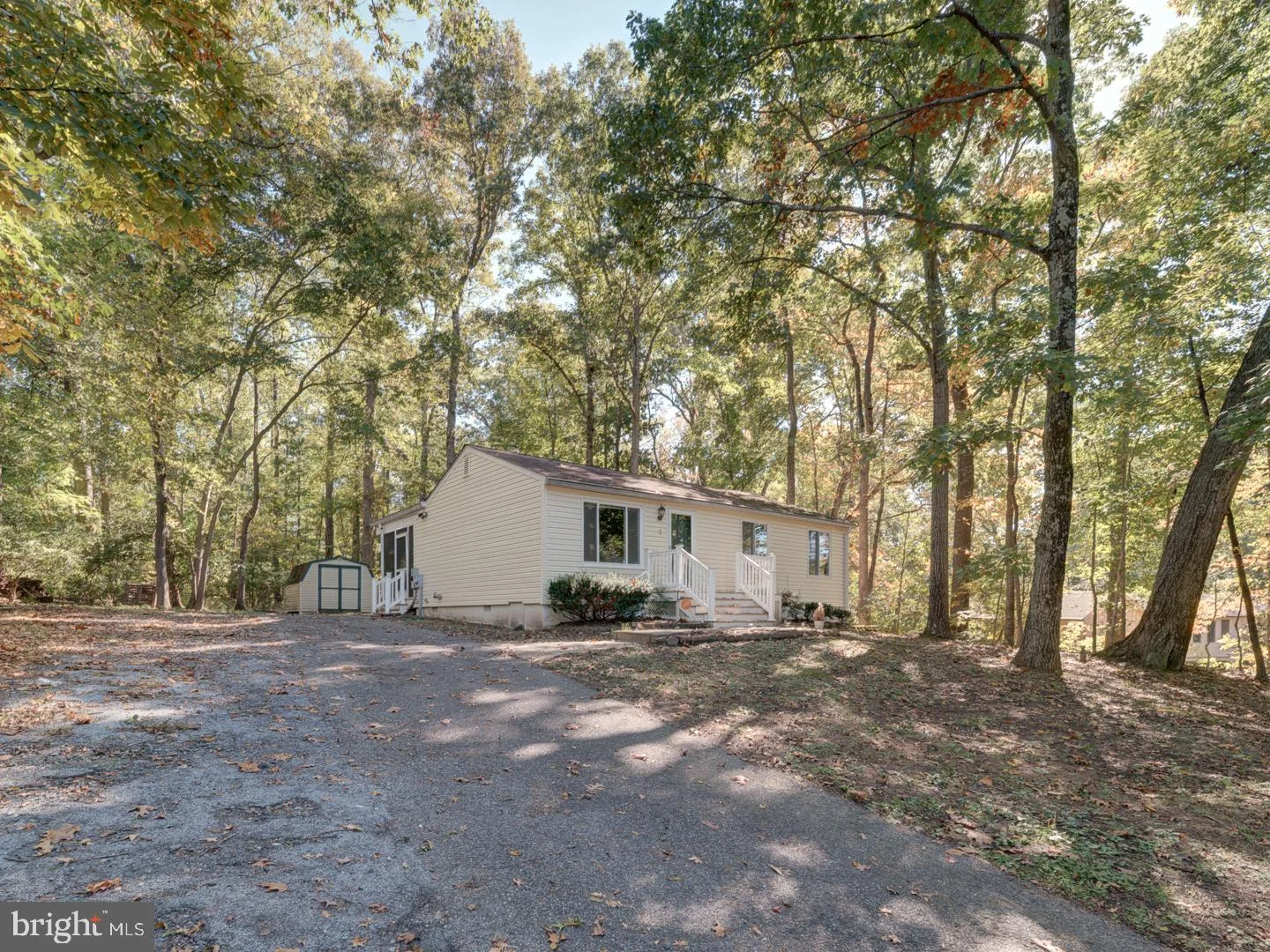 1401 Farmington Road E