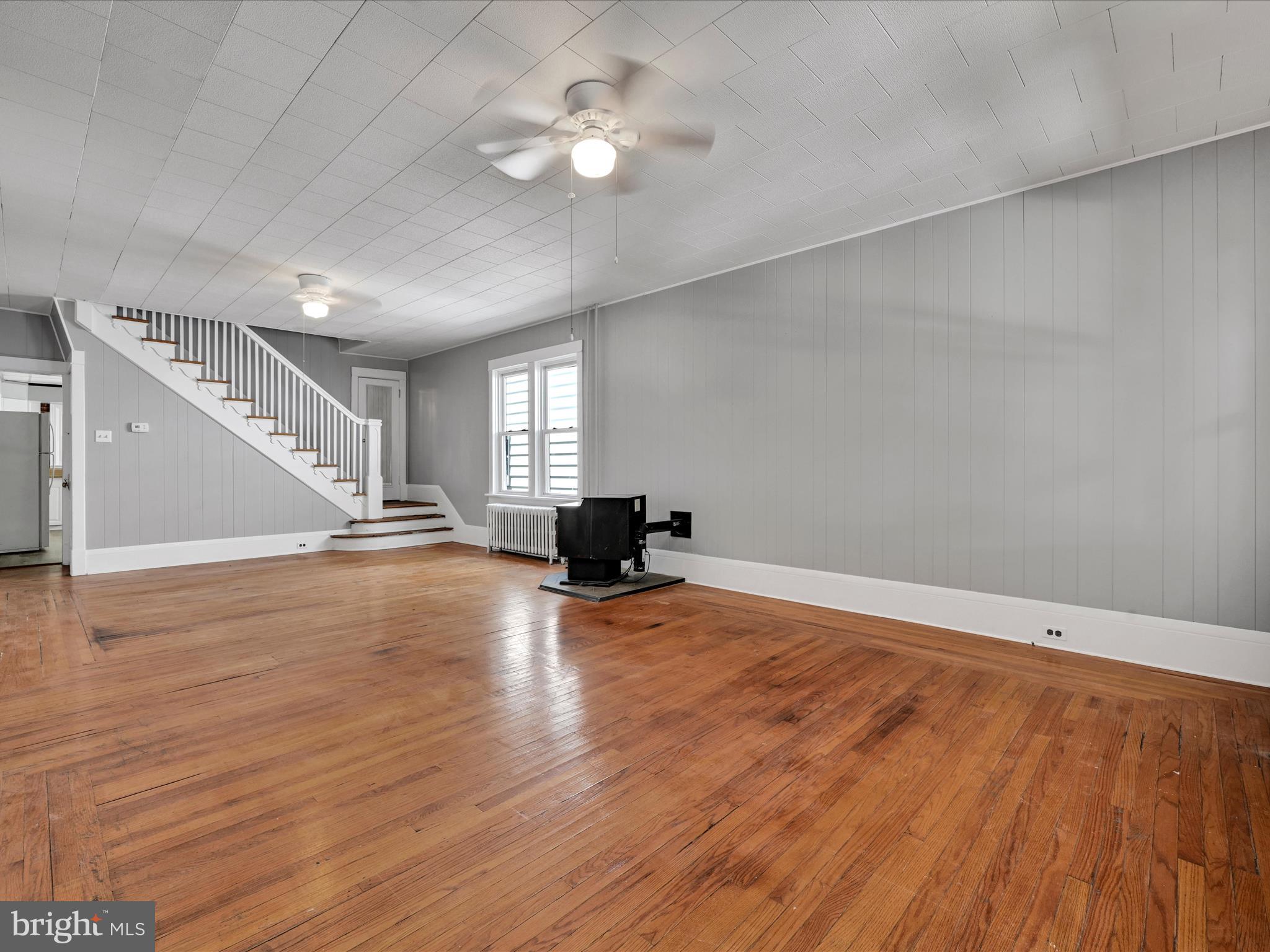 2135 W NORWEGIAN STREET