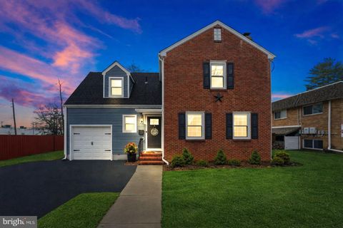 Homes For Sale - 2547 Yardville Hamilton Square Road<br/> HAMILTON, NJ 08690