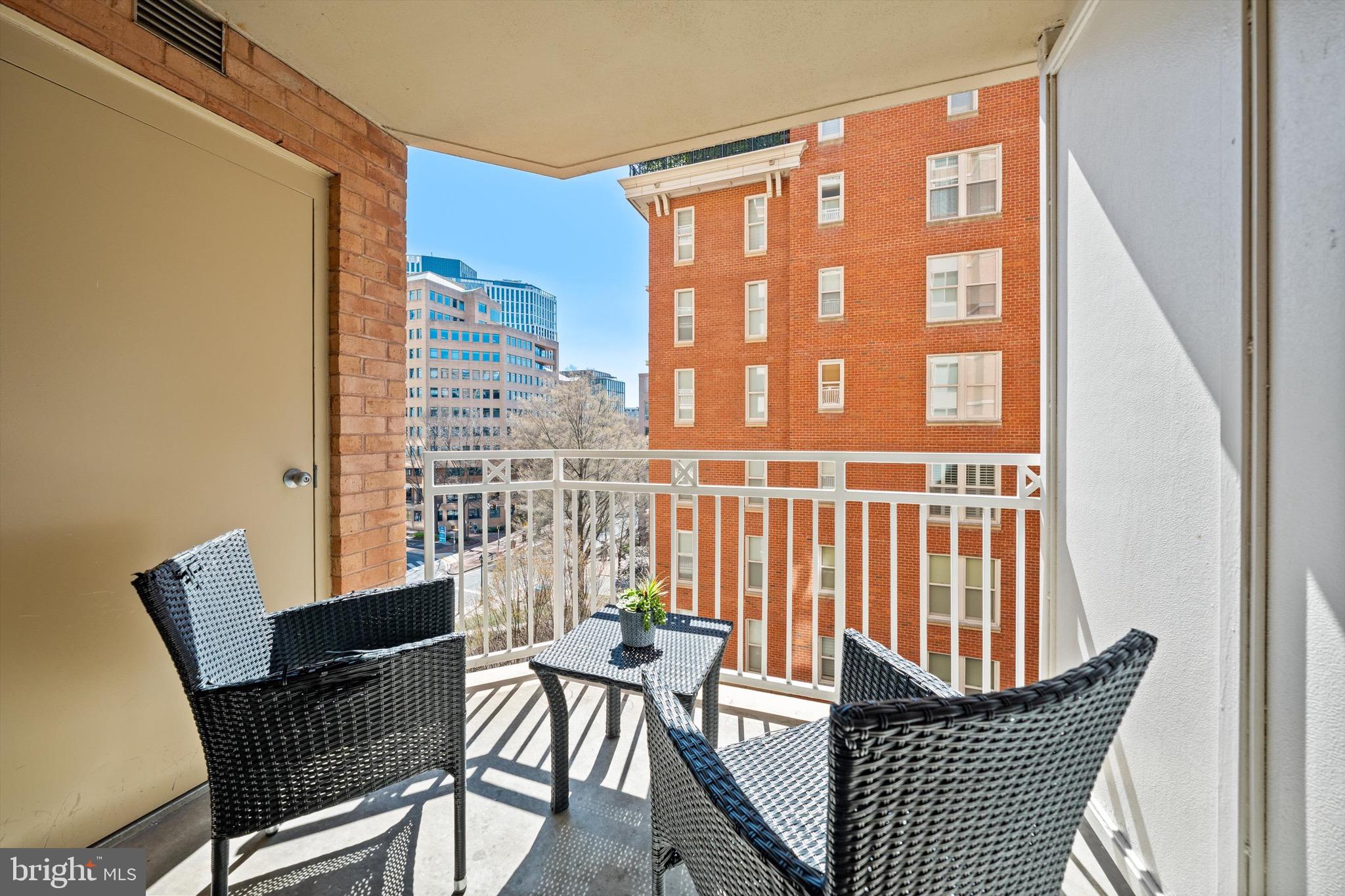 THE CHASE AT BETHESDA - Residential