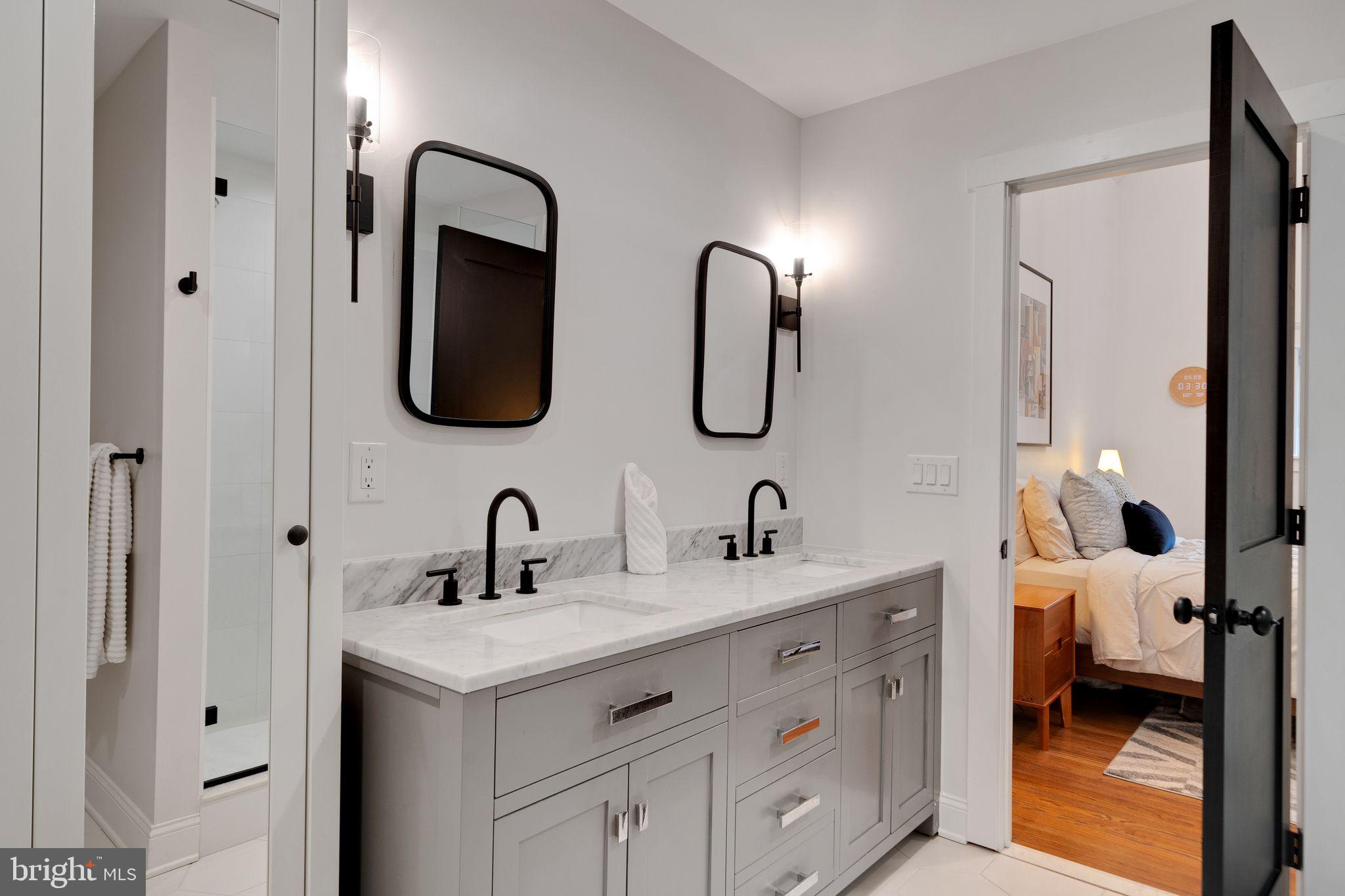 EAST FALLS - Residential