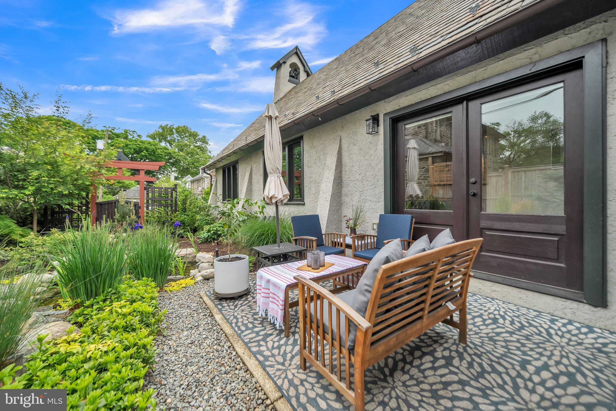 EAST FALLS - Residential