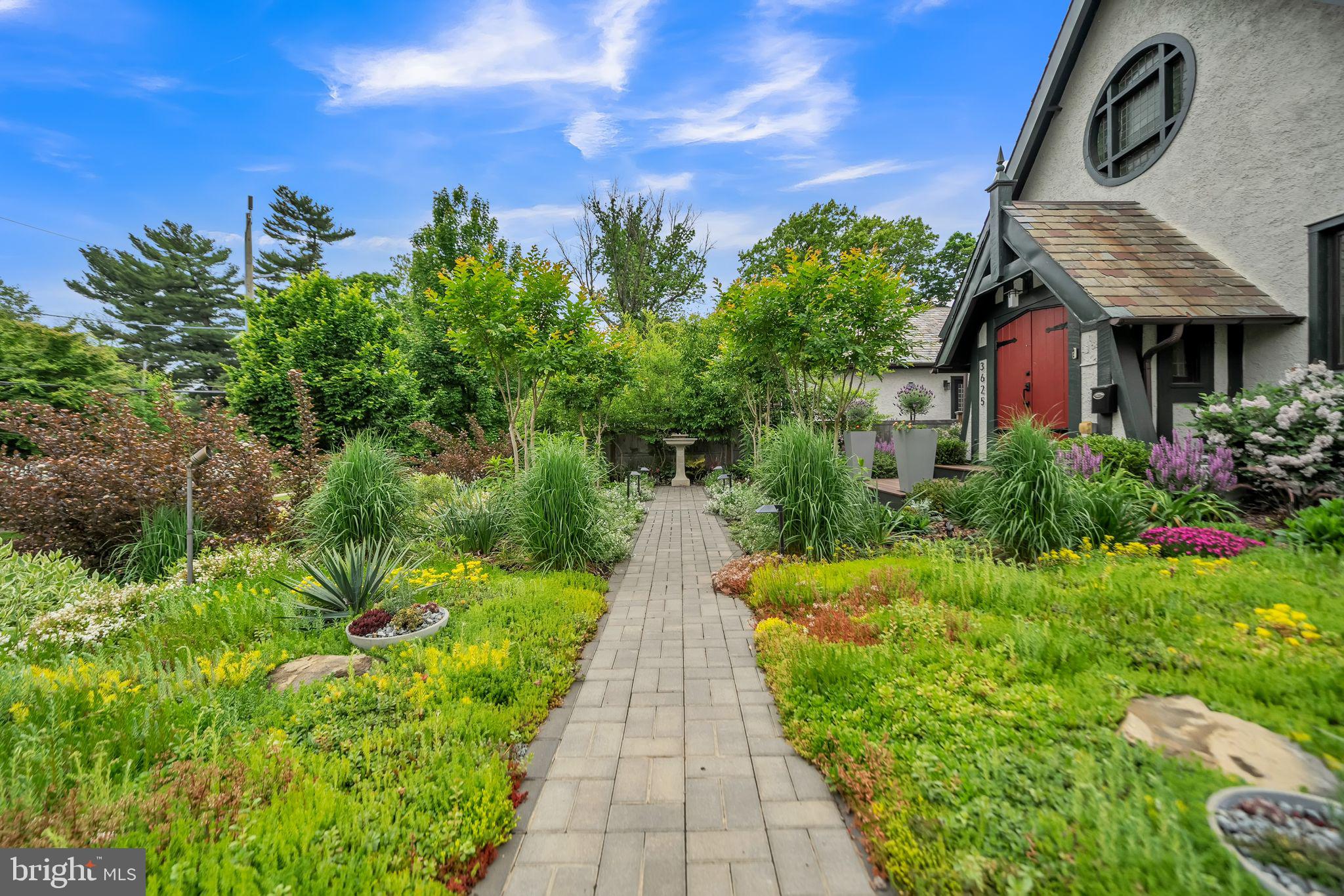 EAST FALLS - Residential