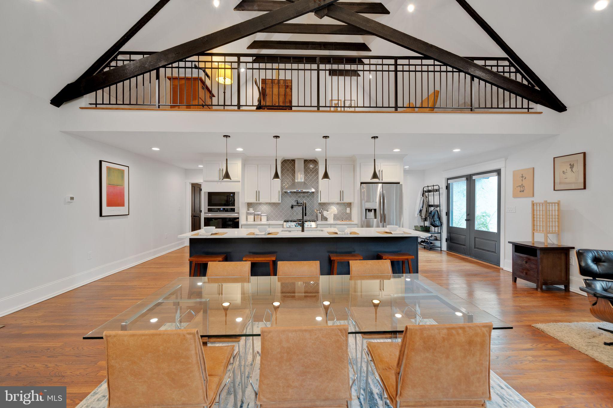 EAST FALLS - Residential