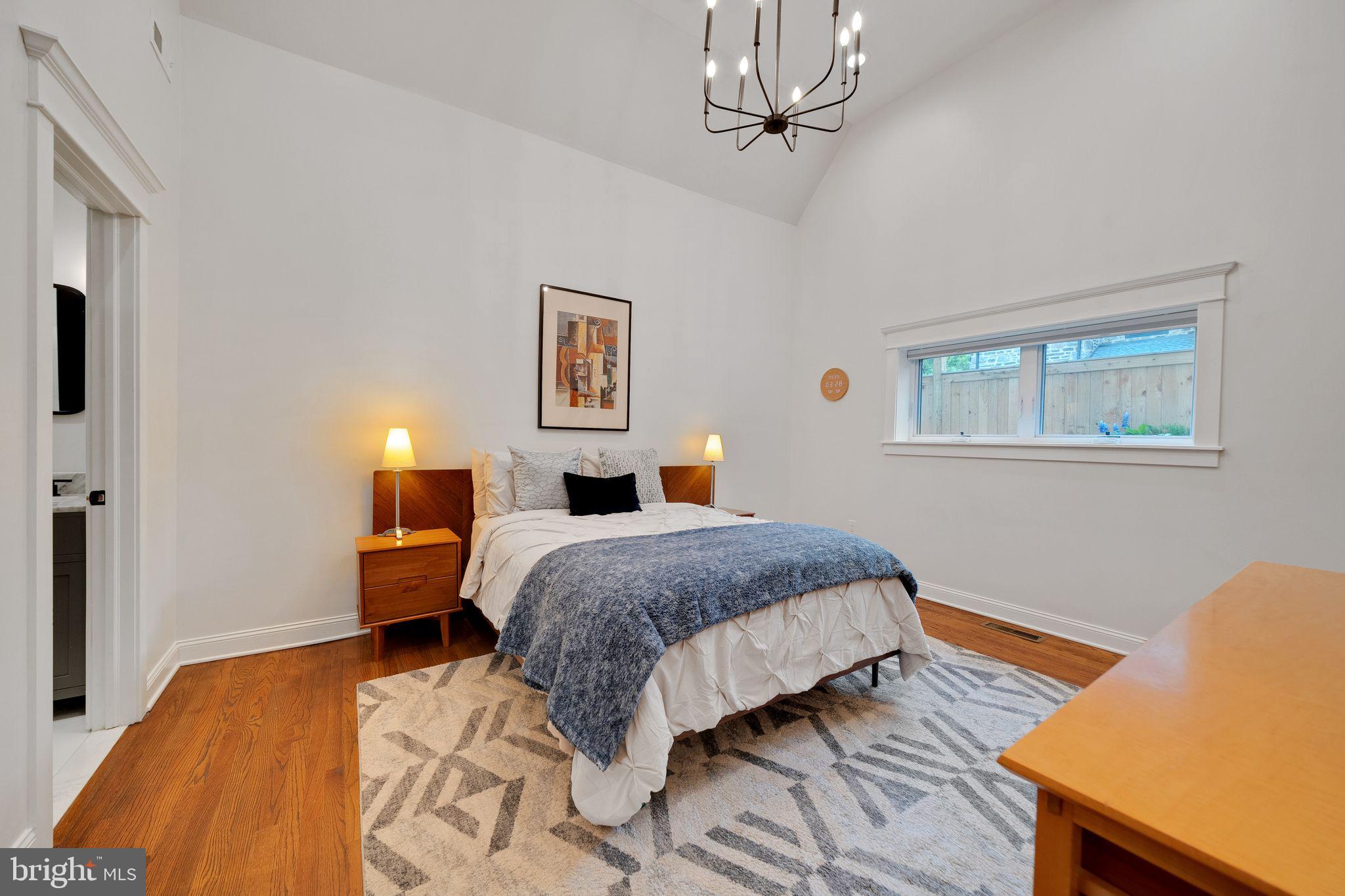 EAST FALLS - Residential