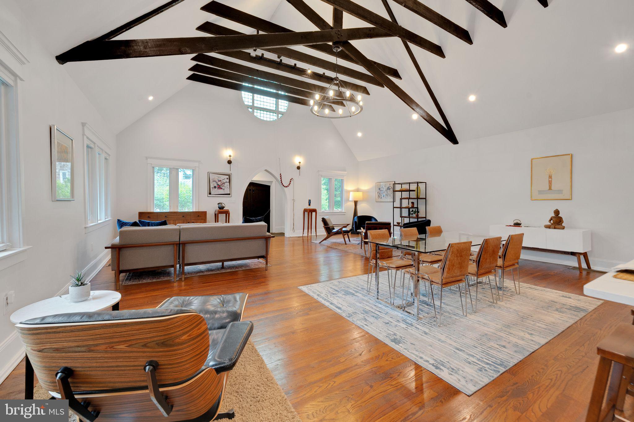 EAST FALLS - Residential