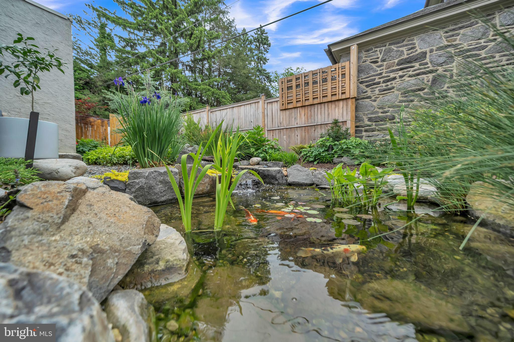 EAST FALLS - Residential