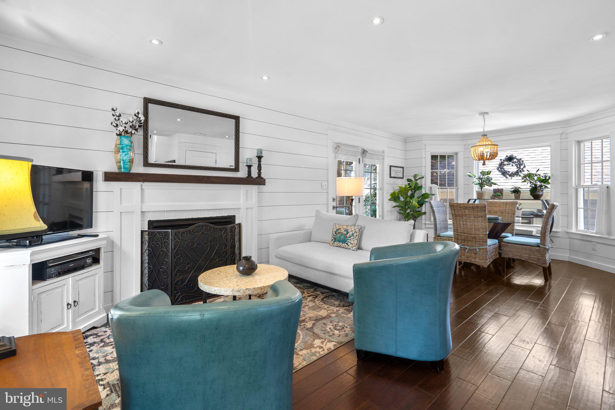 LAKELANDS - Residential