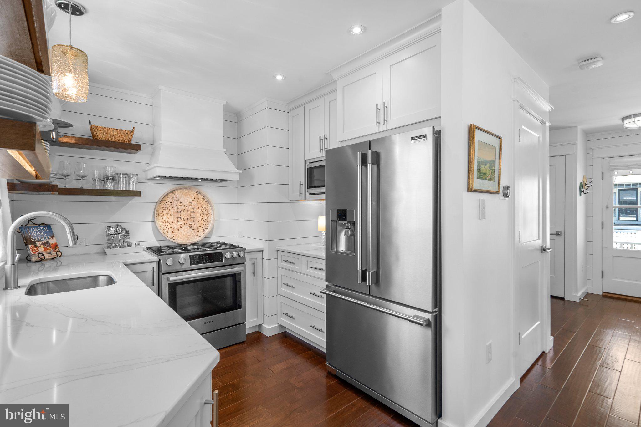 LAKELANDS - Residential