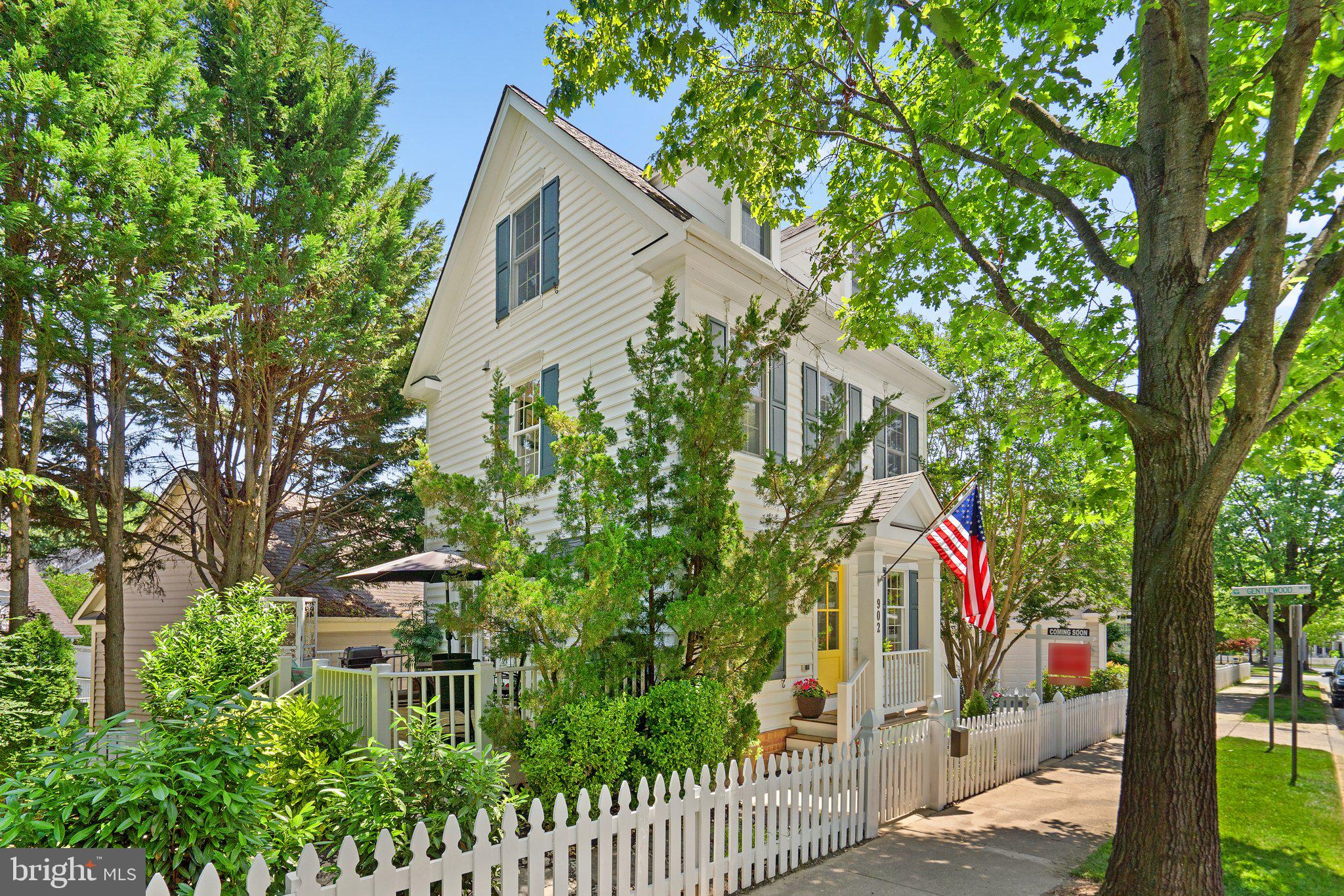 LAKELANDS - Residential