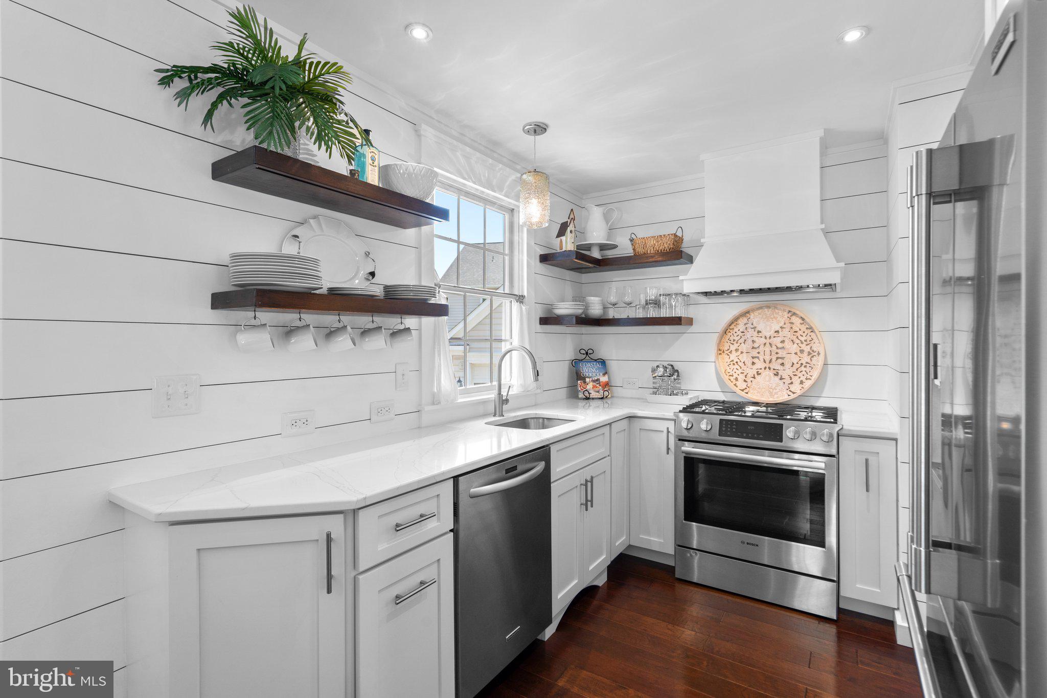 LAKELANDS - Residential