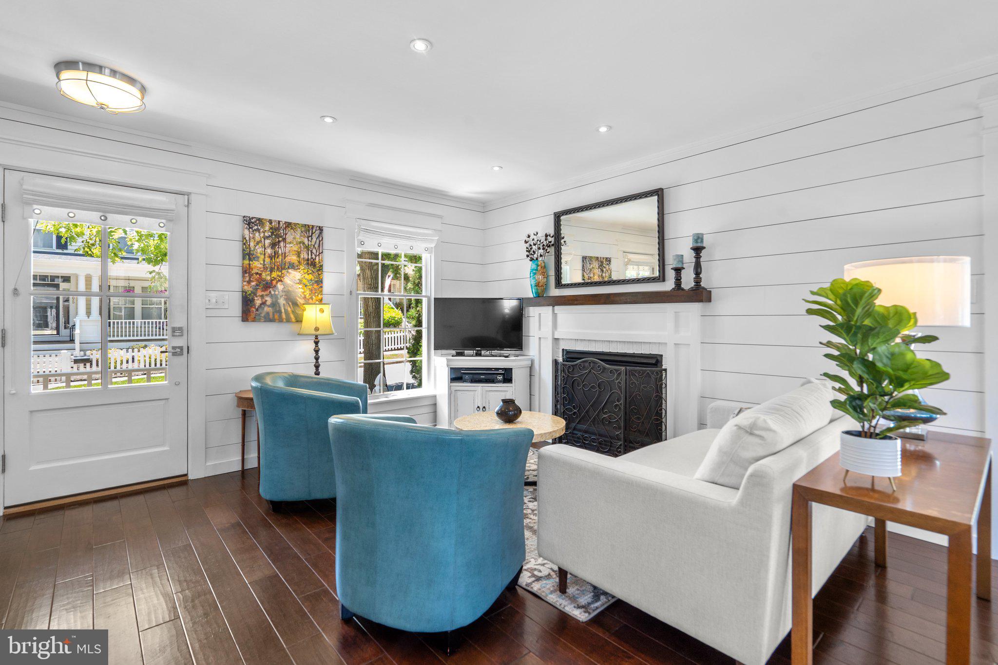 LAKELANDS - Residential