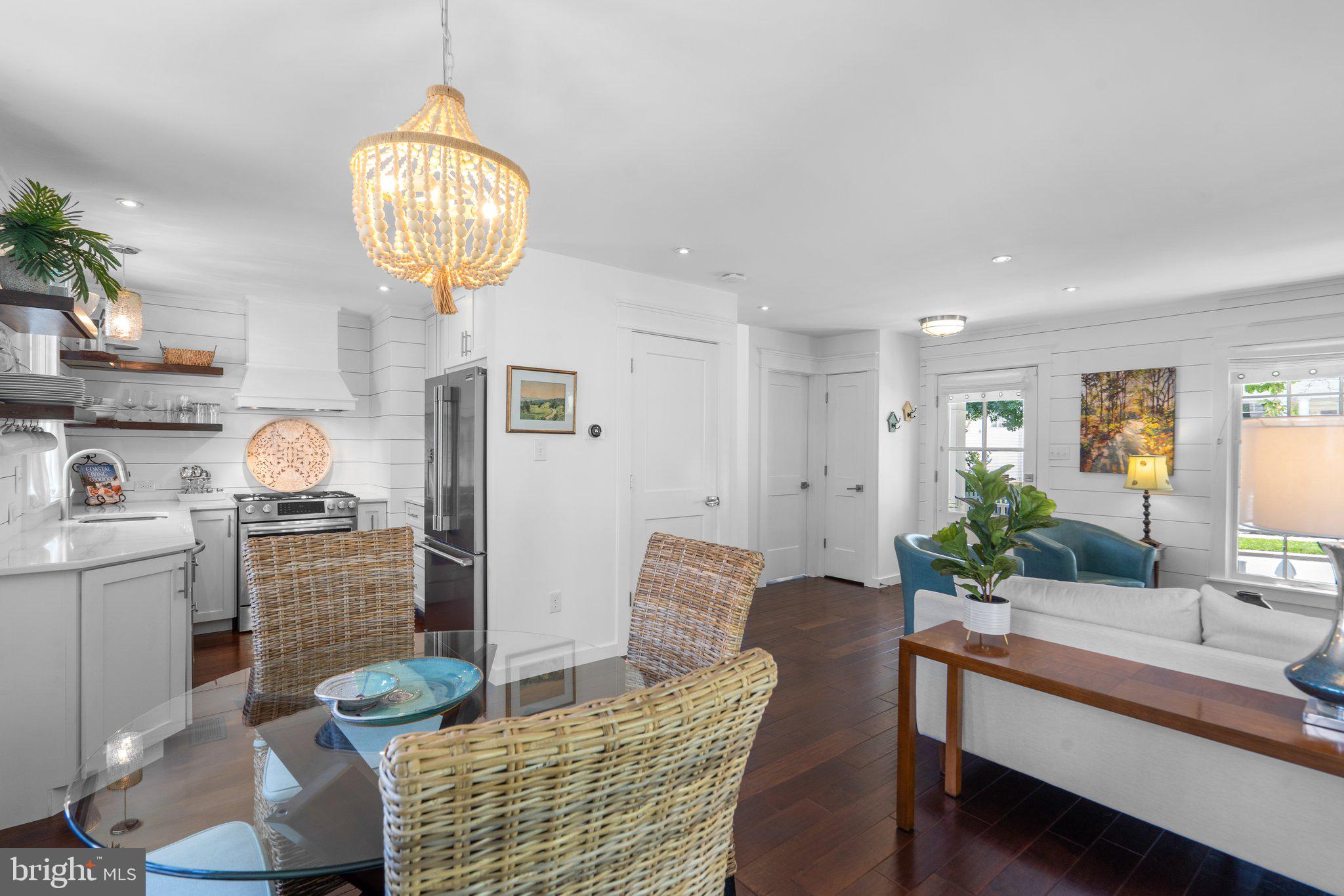 LAKELANDS - Residential