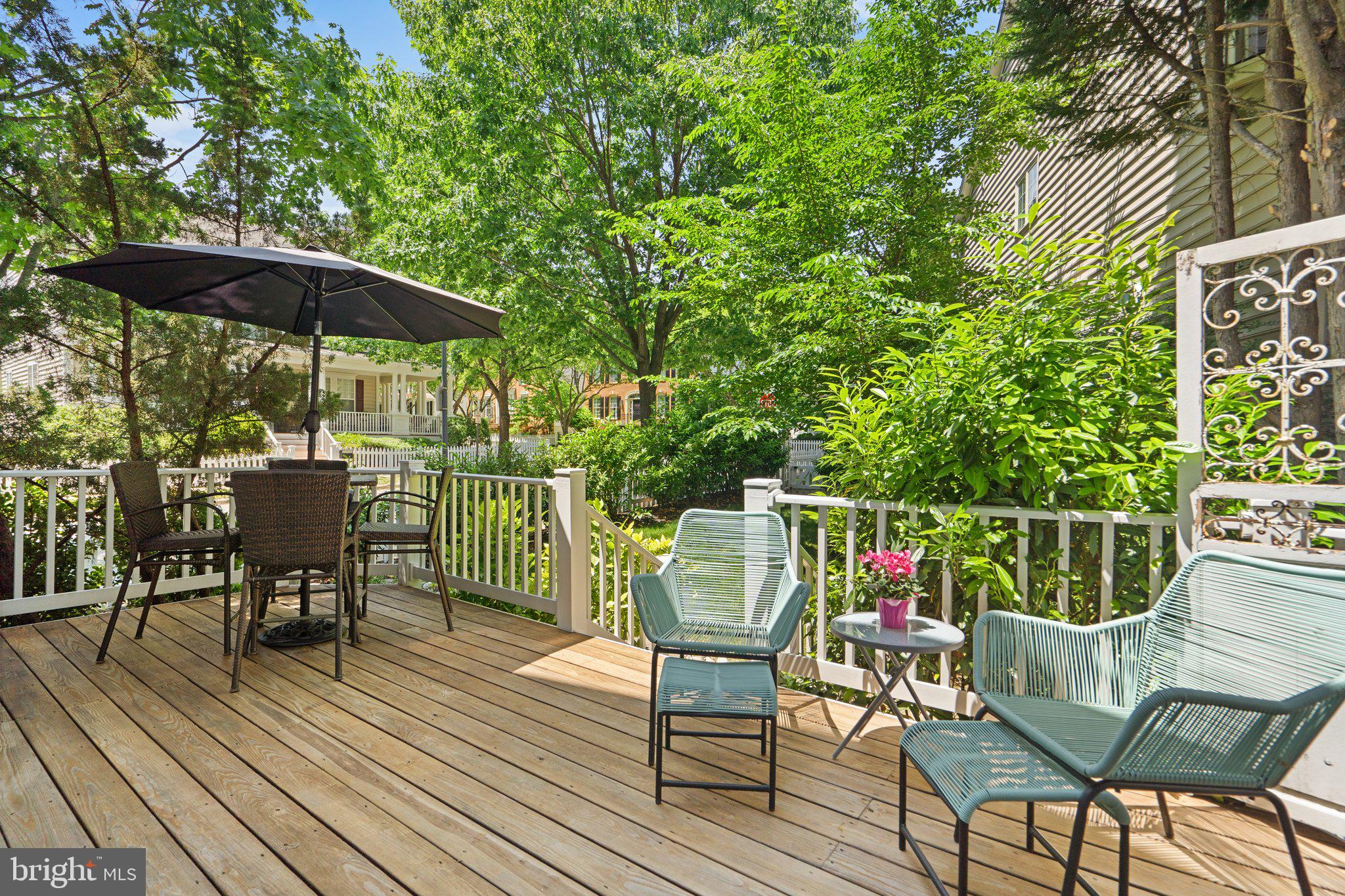 LAKELANDS - Residential