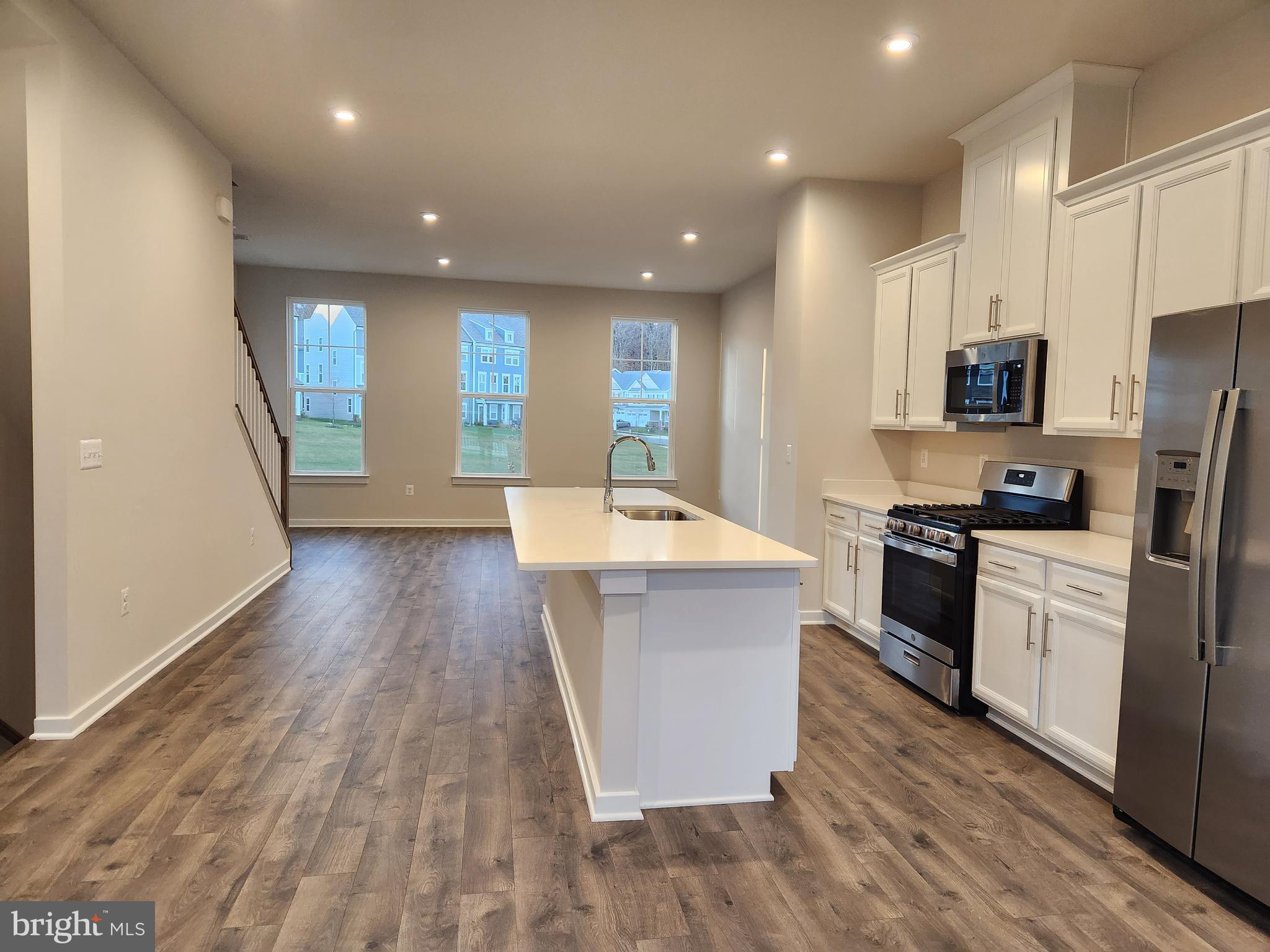 POTOMAC SHORES - Residential Lease