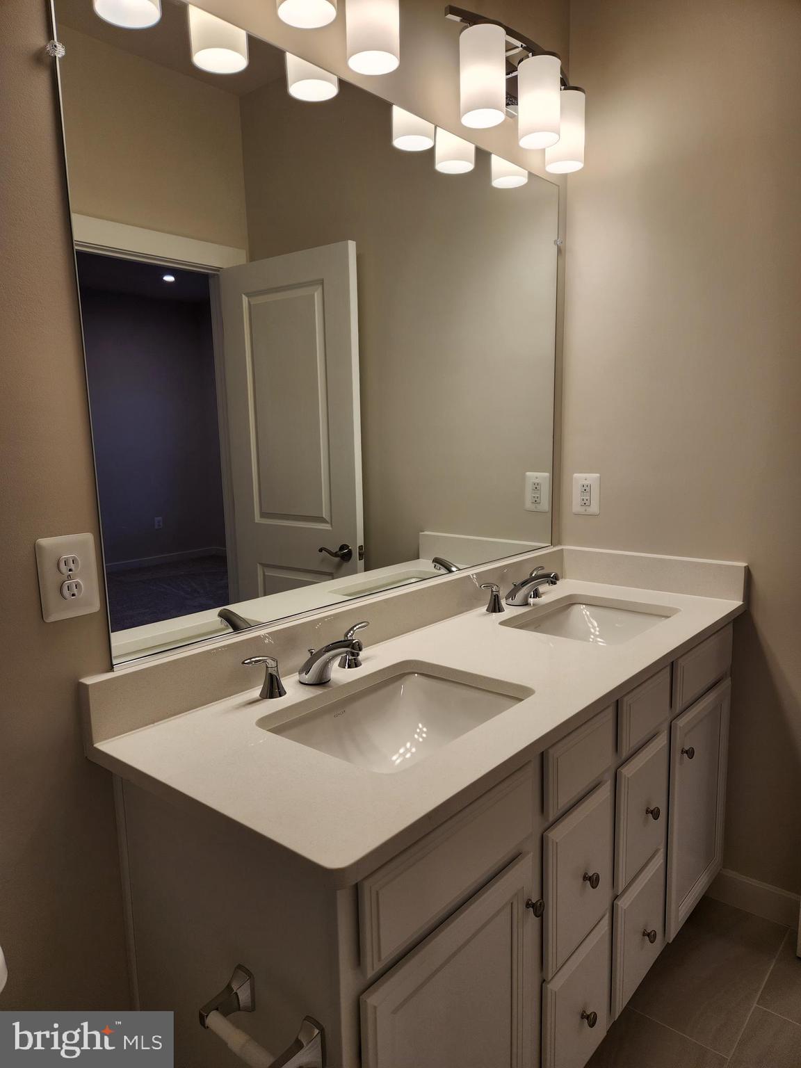 POTOMAC SHORES - Residential Lease