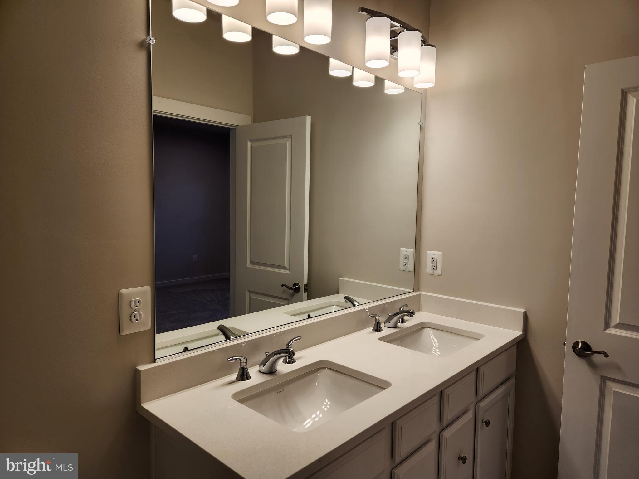 POTOMAC SHORES - Residential Lease