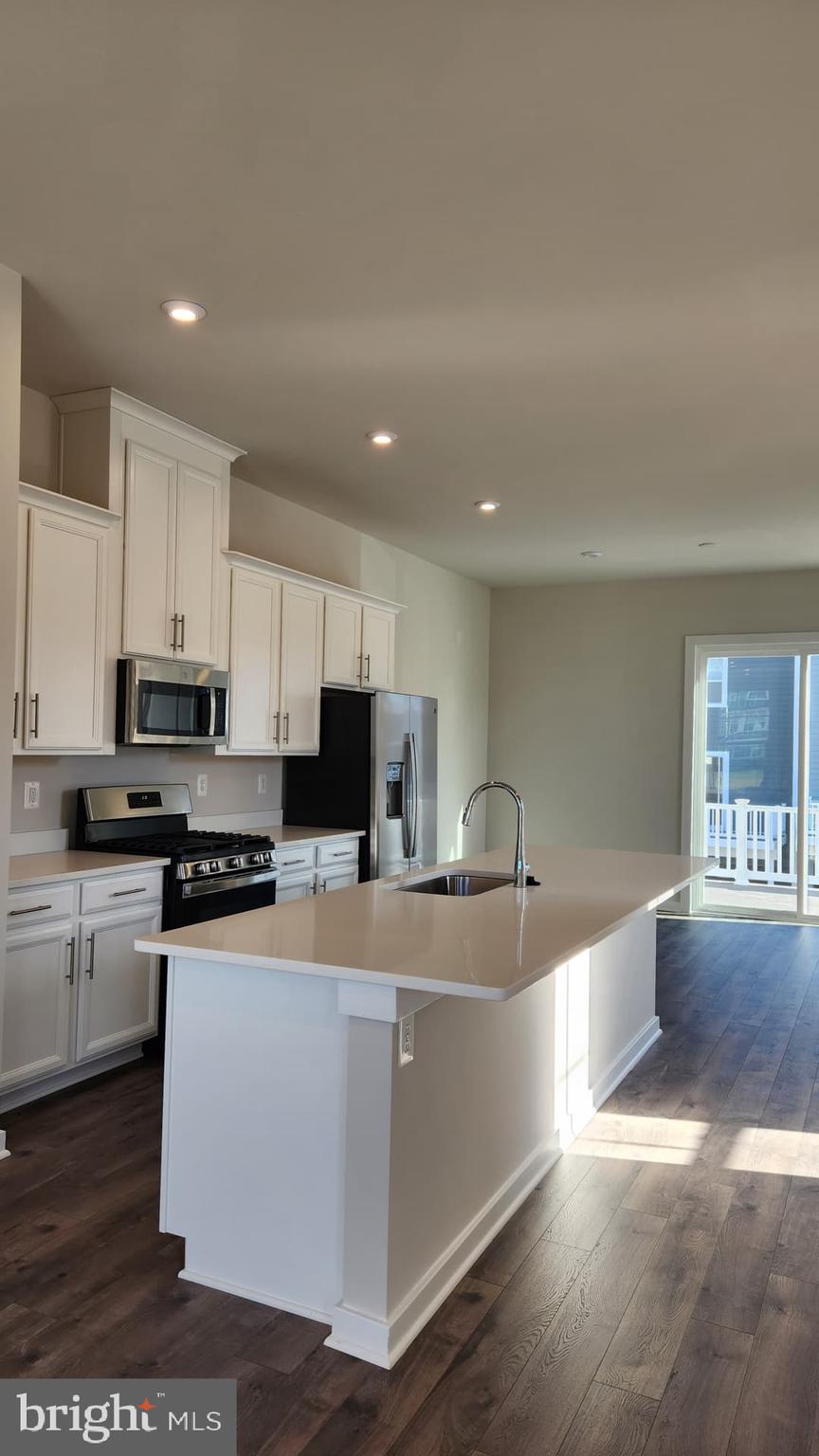 POTOMAC SHORES - Residential Lease