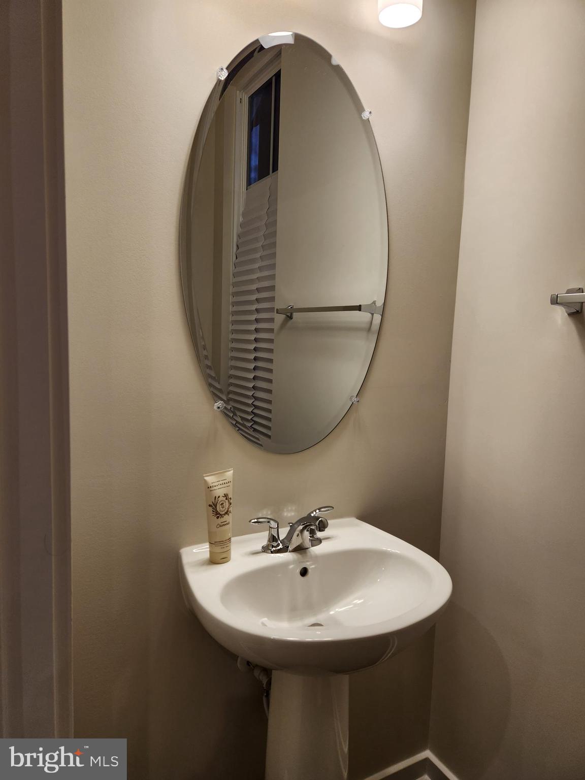 POTOMAC SHORES - Residential Lease