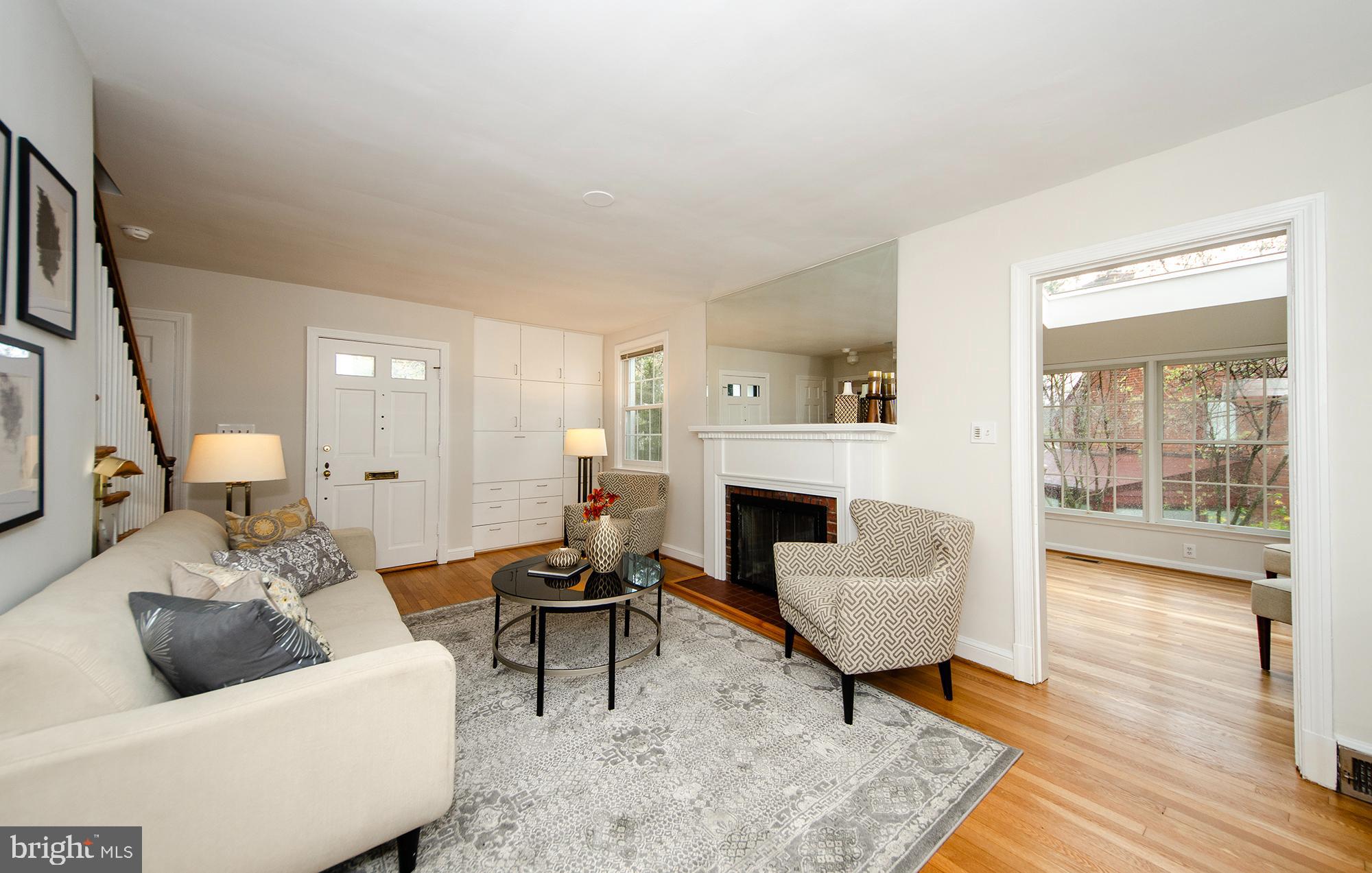 OVER LEE KNOLLS - Residential