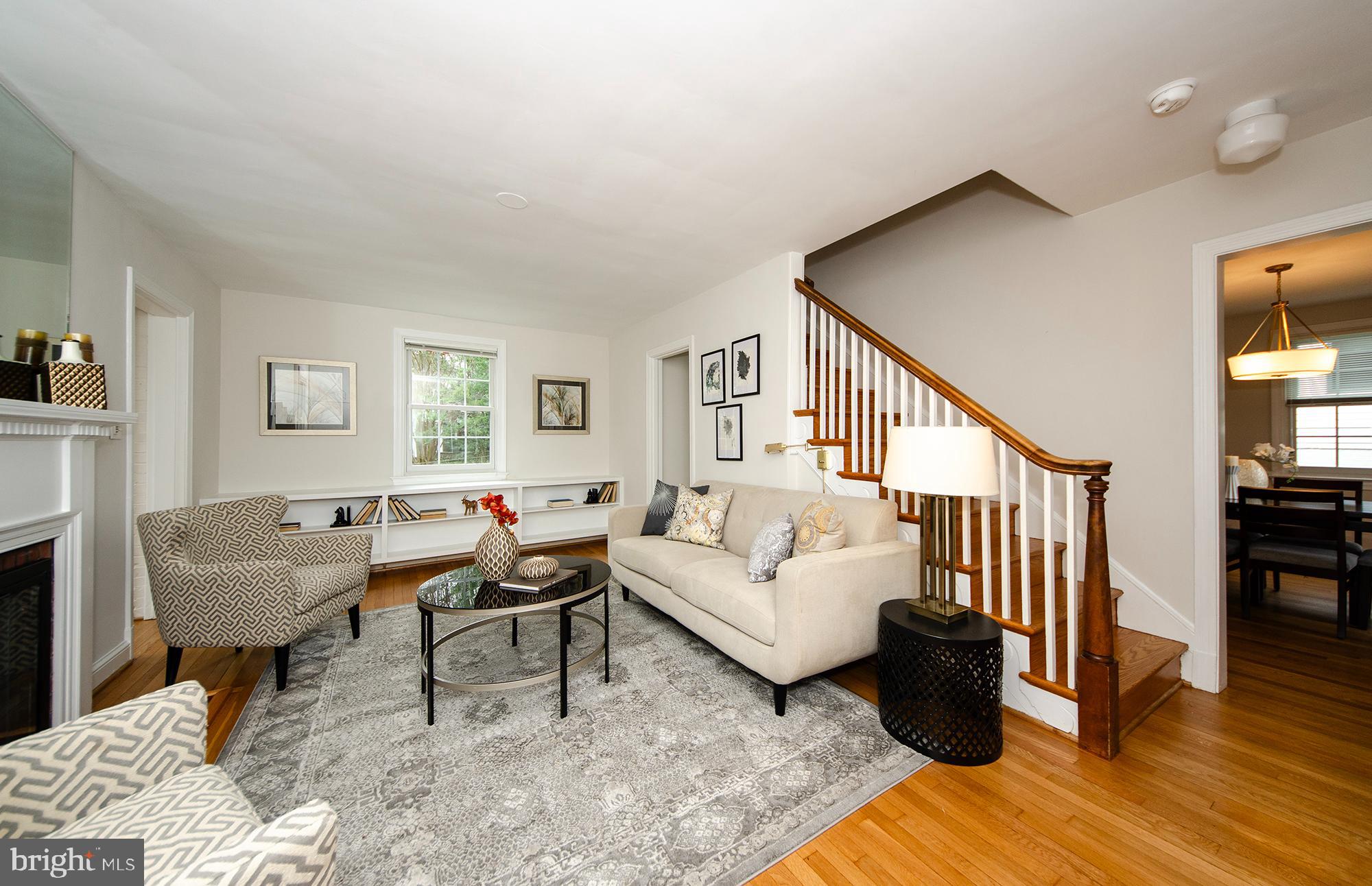 OVER LEE KNOLLS - Residential