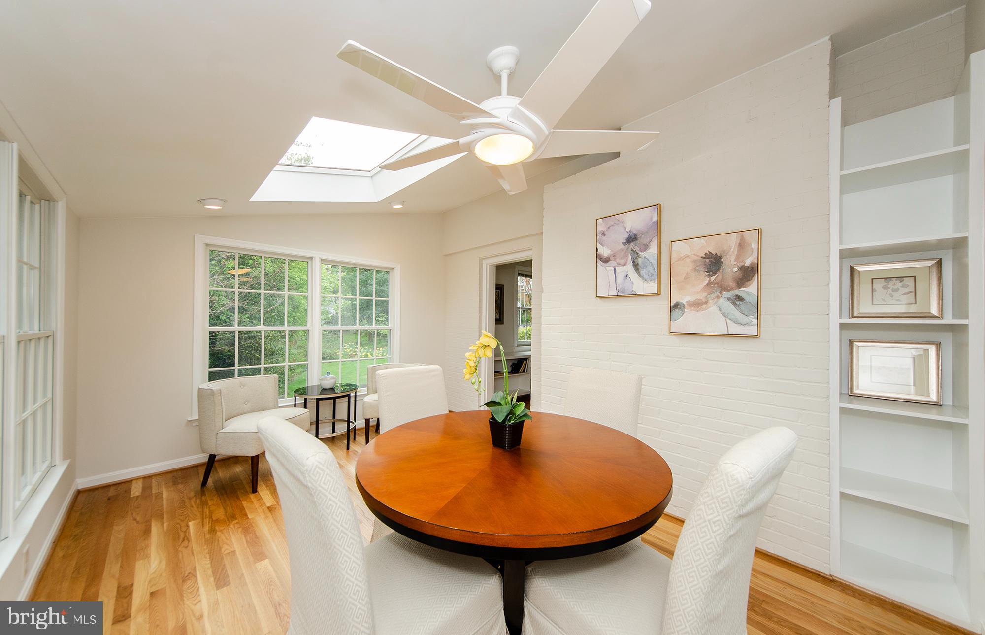 OVER LEE KNOLLS - Residential