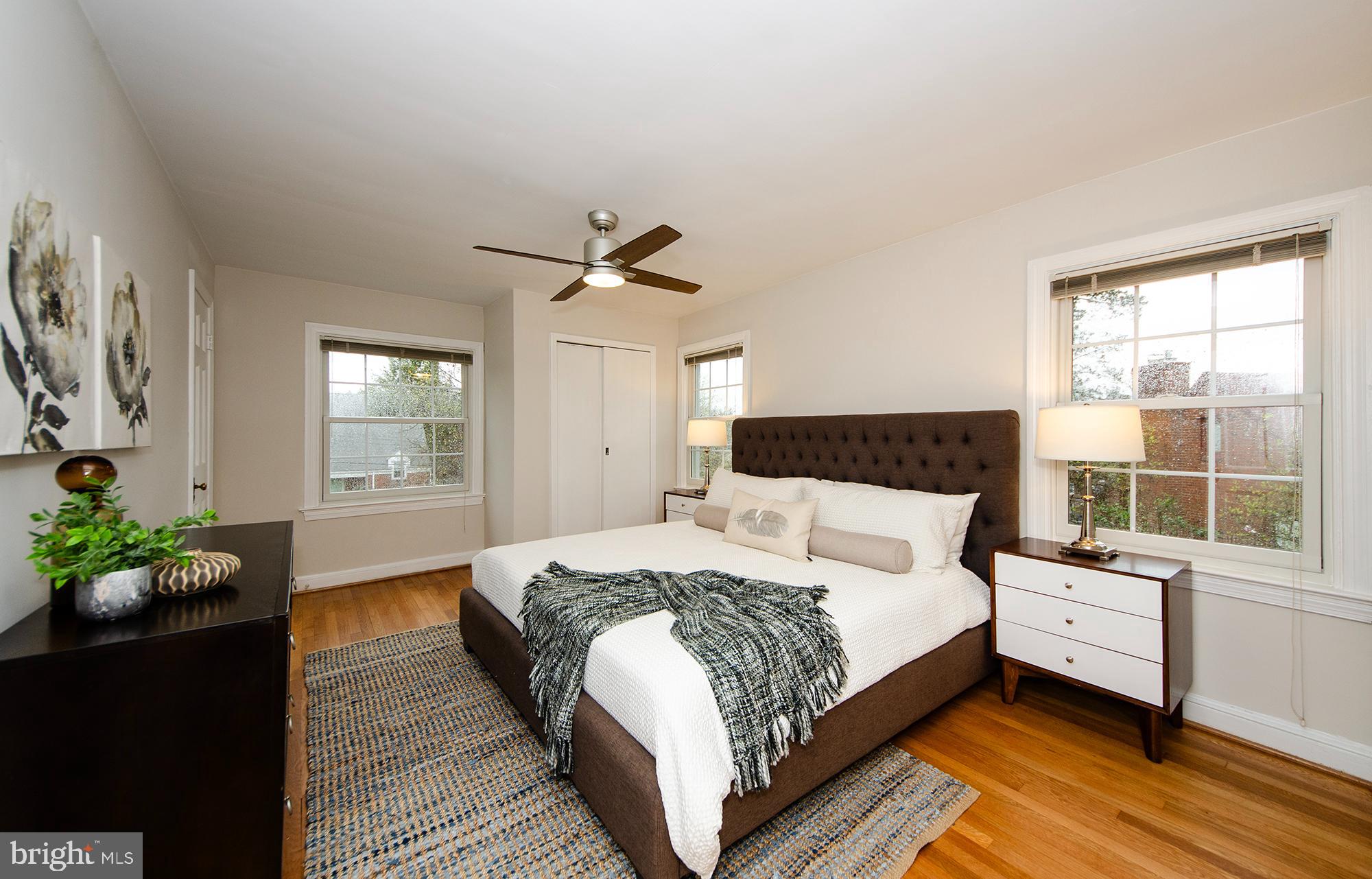 OVER LEE KNOLLS - Residential