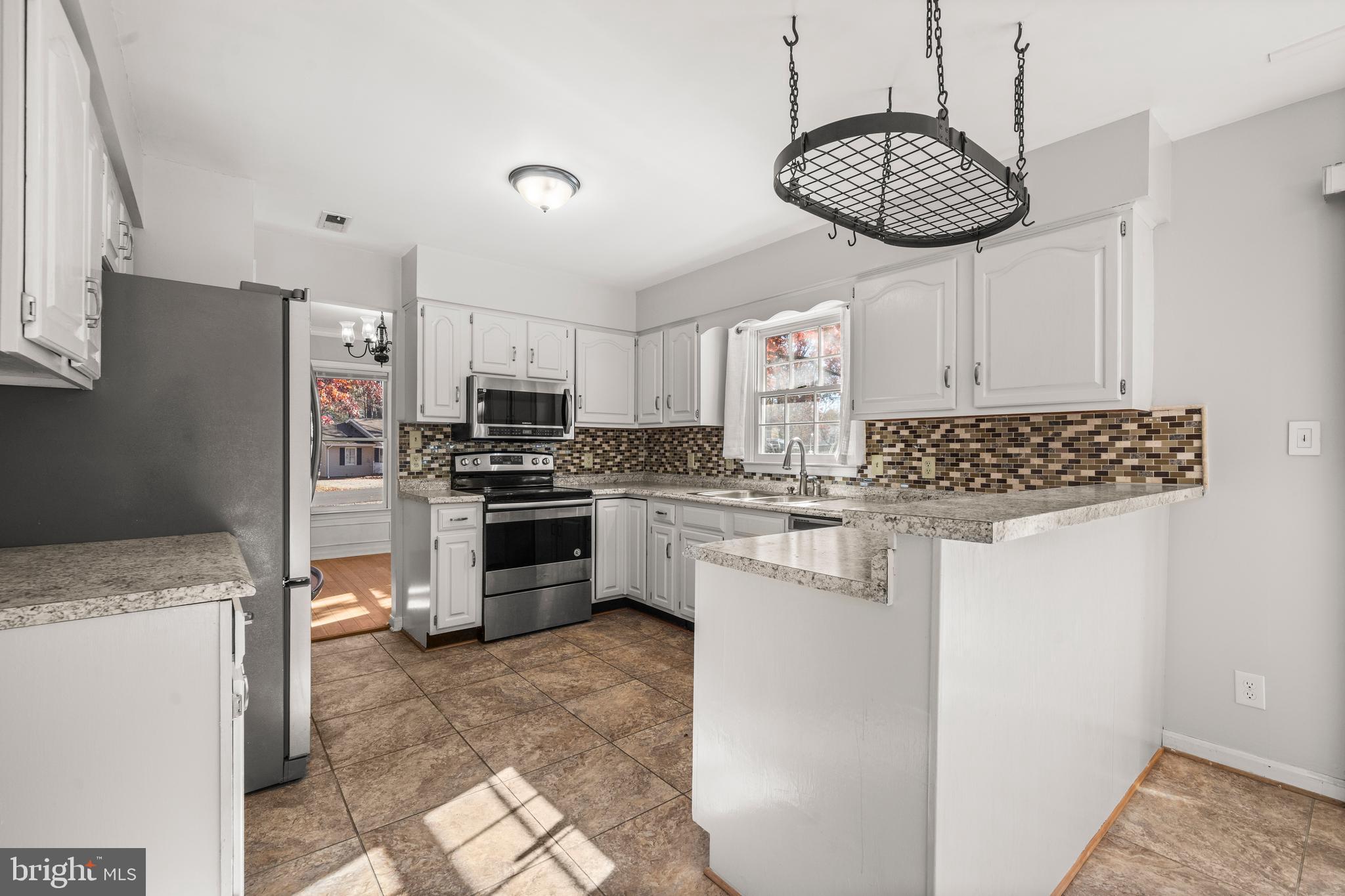 LEAVELLS CROSSING - Residential