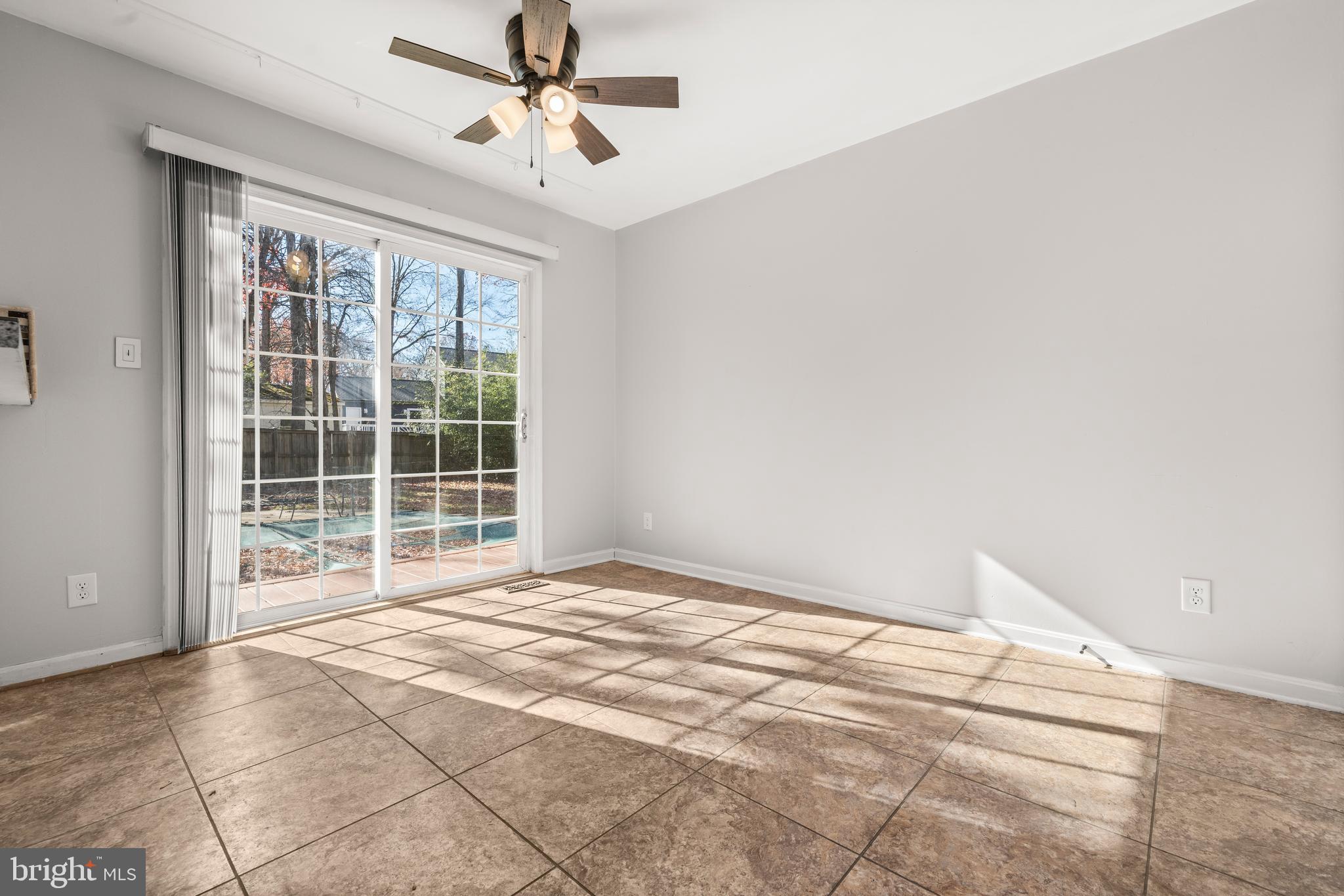 LEAVELLS CROSSING - Residential