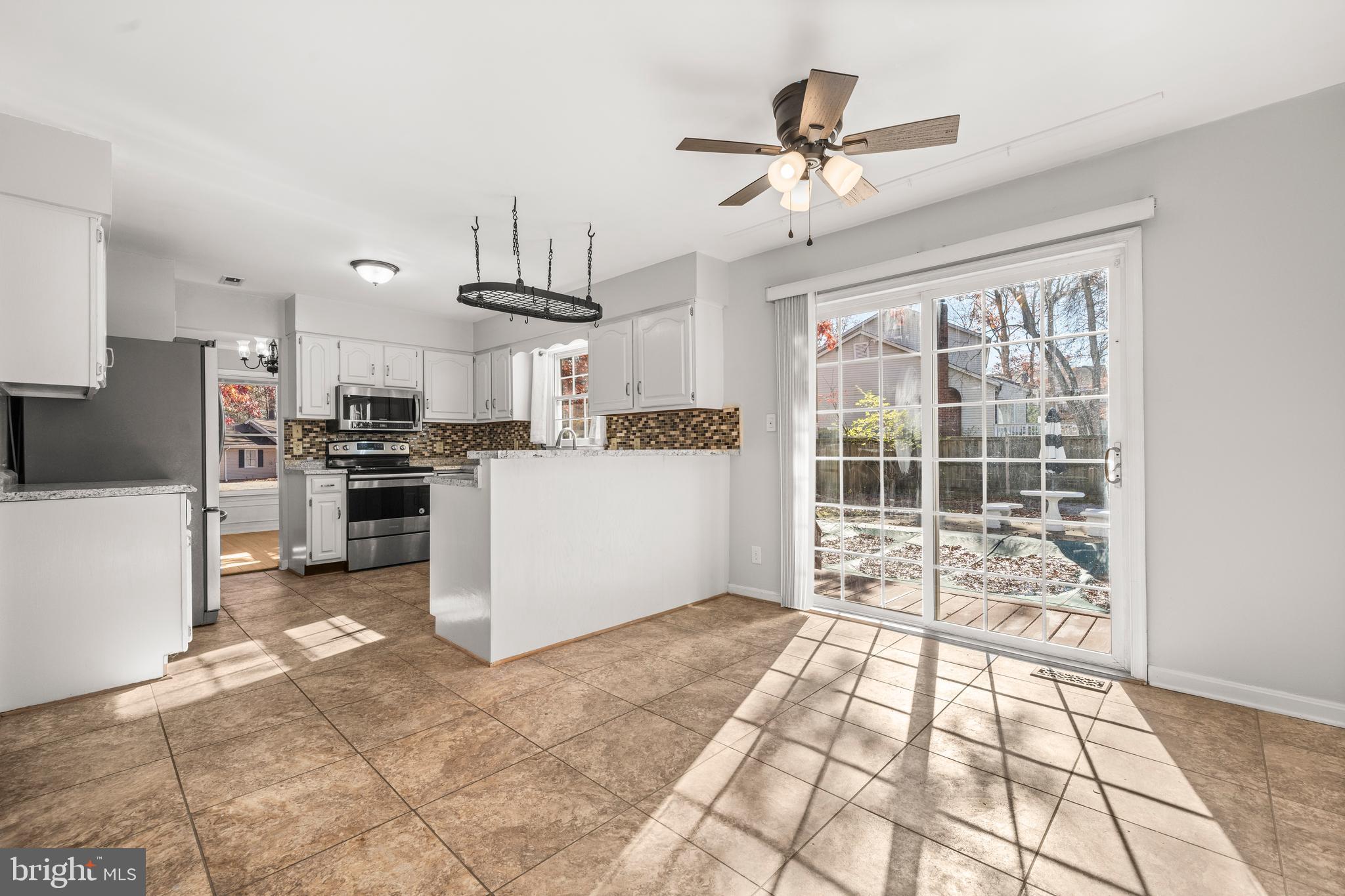 LEAVELLS CROSSING - Residential