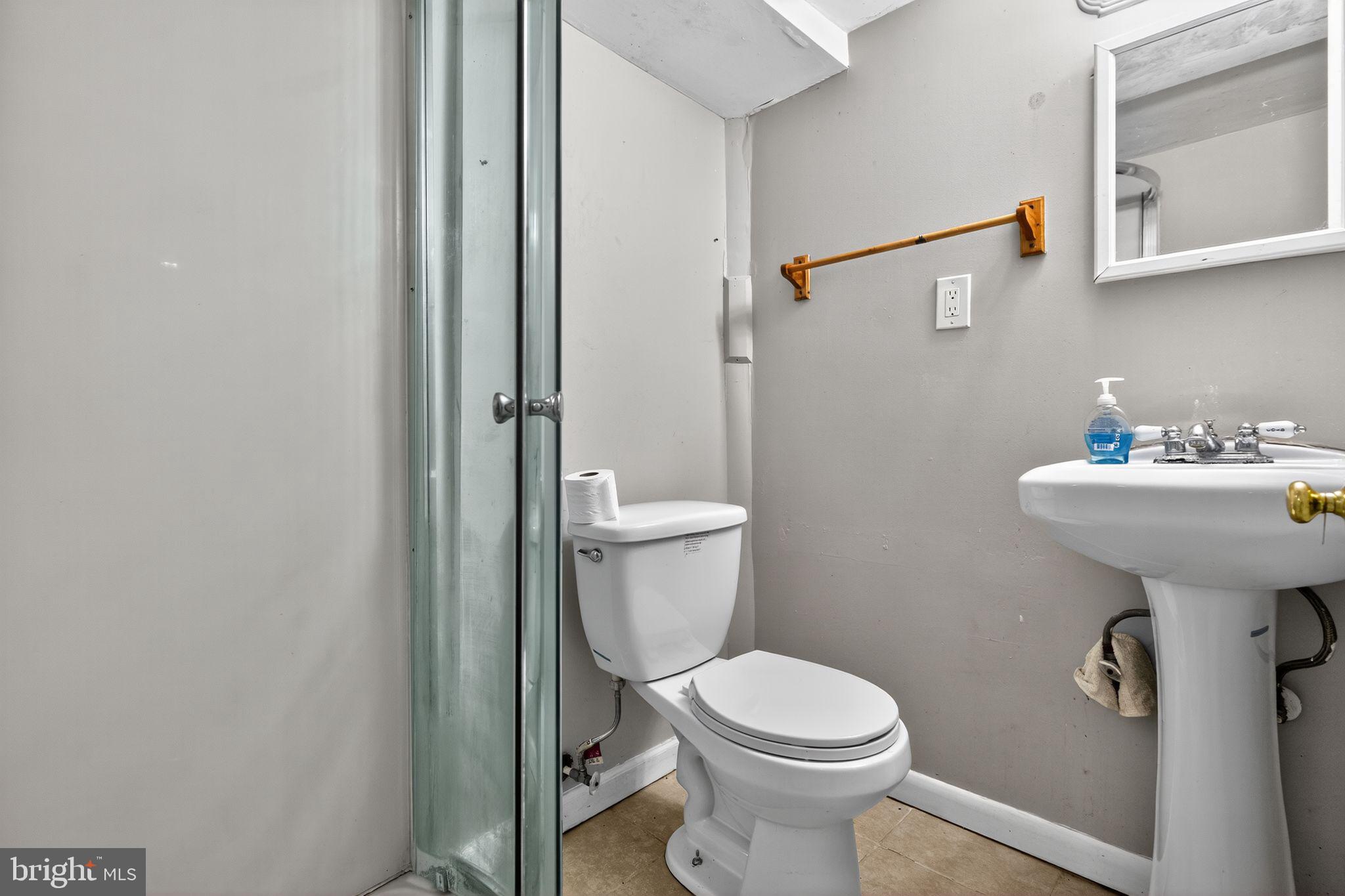 GLASSMANOR - Residential