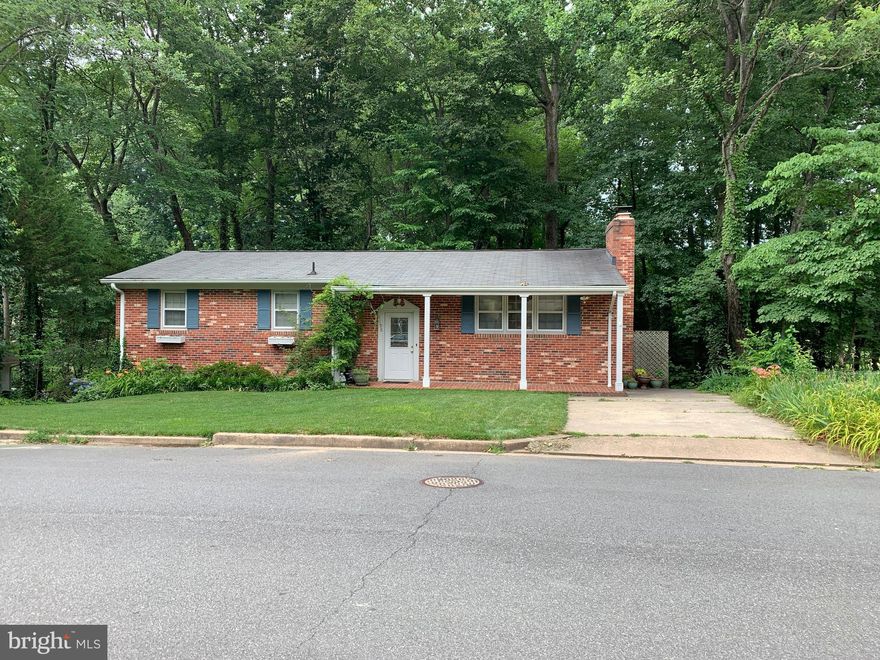 GREAT INVESTOR OPPORTUNITY- 5 Bedroom single family home walking distance from Montclair Country Club. Backs to trees & hole #1 on the golf course. 2 wood burning fireplaces. Please see sellers disclosure in documents.
