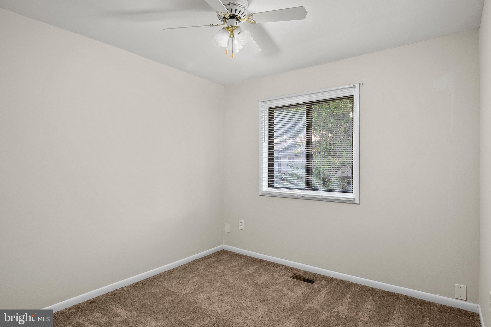 CROFTON MEADOWS - Residential Lease